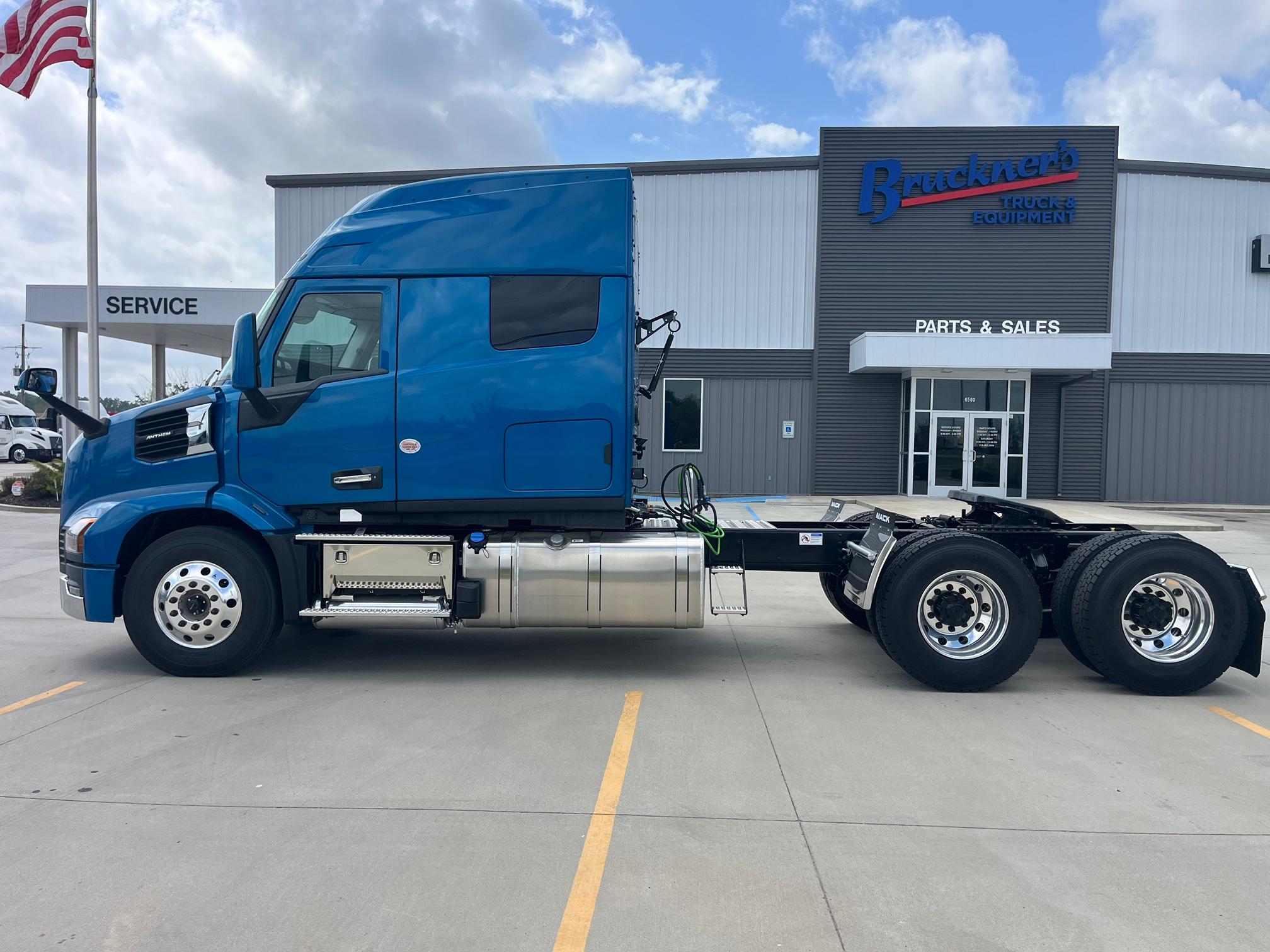 2027 Mack Anthem in Monroe, LA — photo 8
