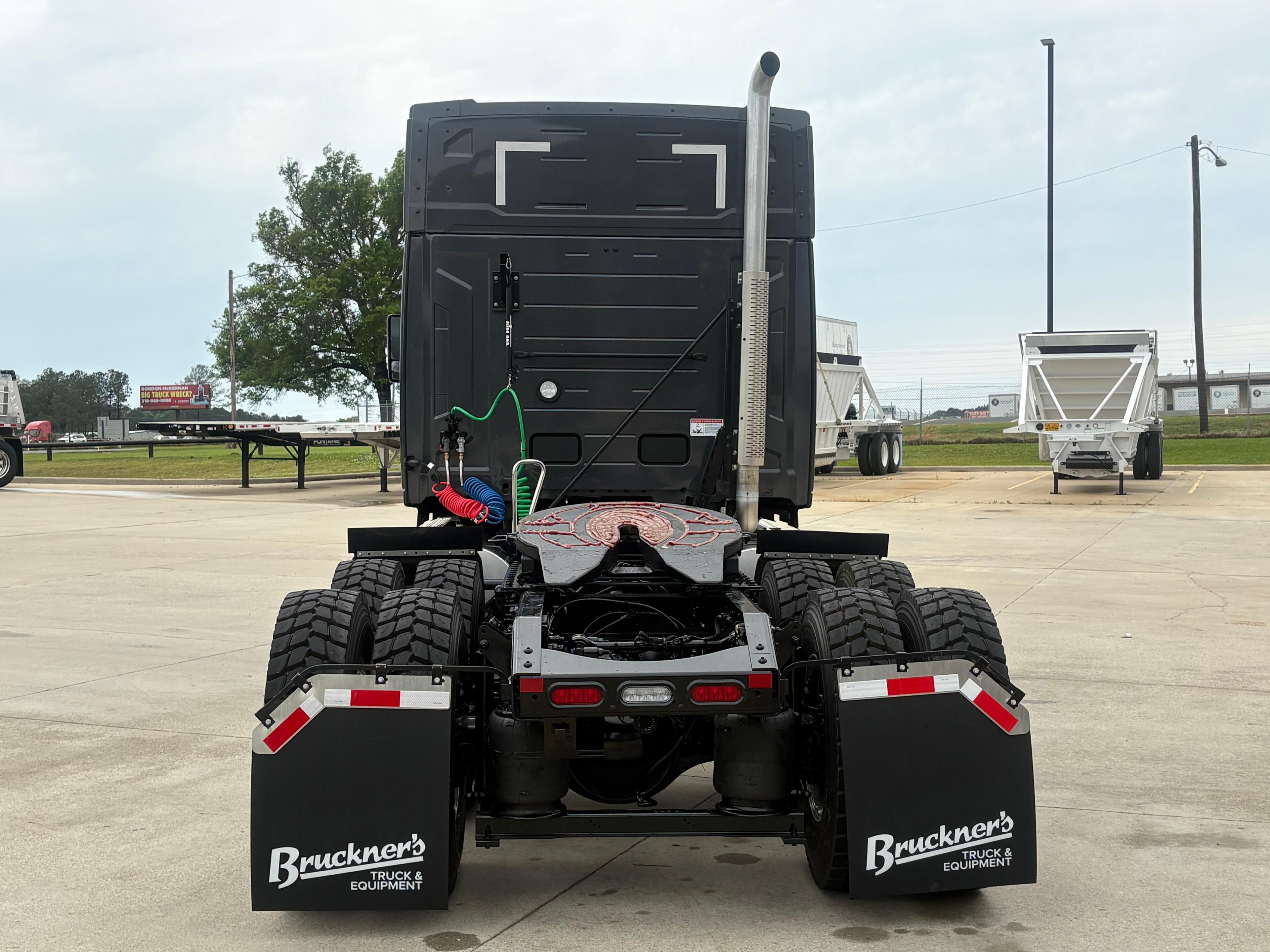 2027 Mack Anthem in Shreveport, LA — photo 5