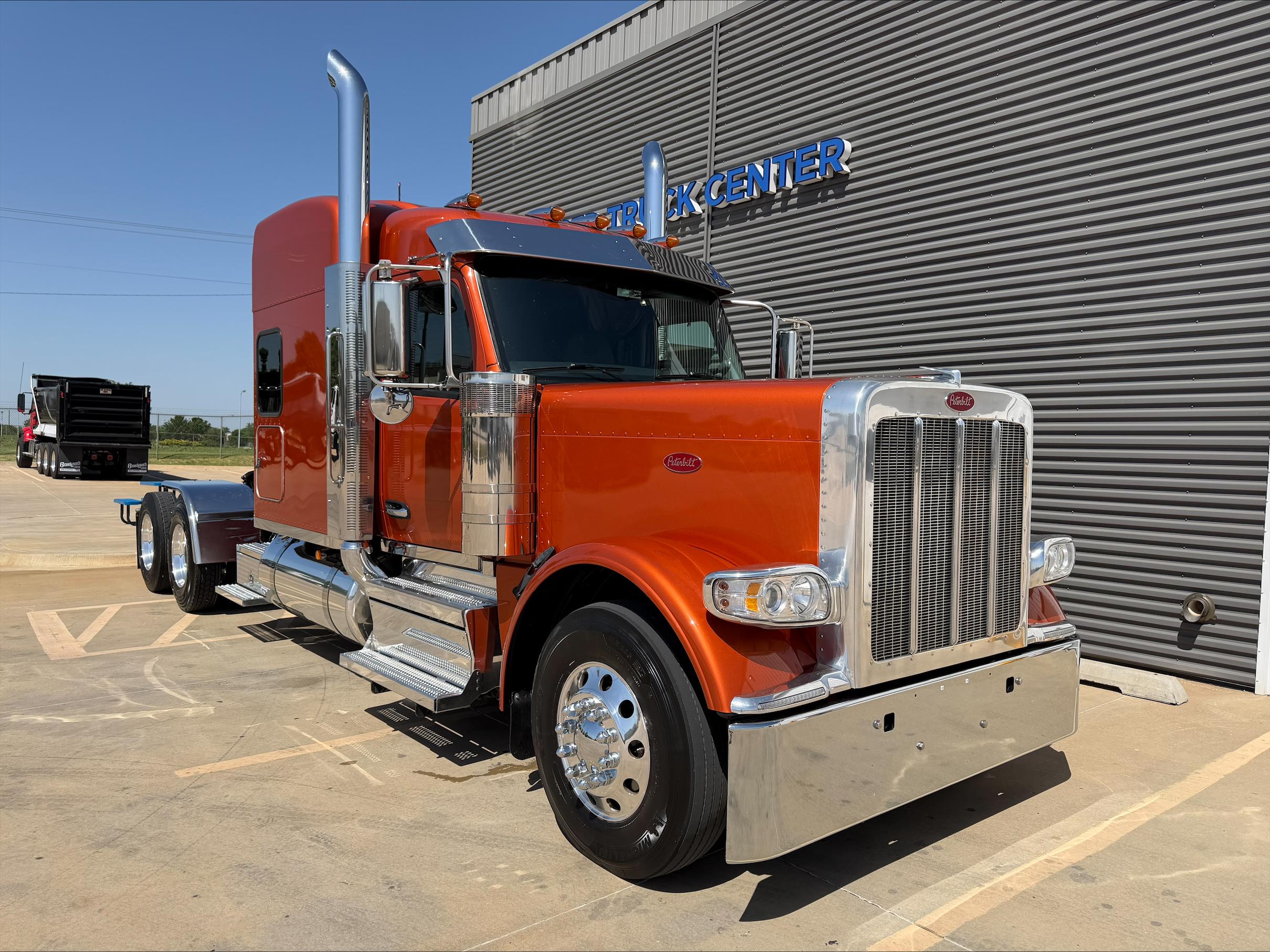 2025 Peterbilt 589 in Oklahoma City, OK — photo 3