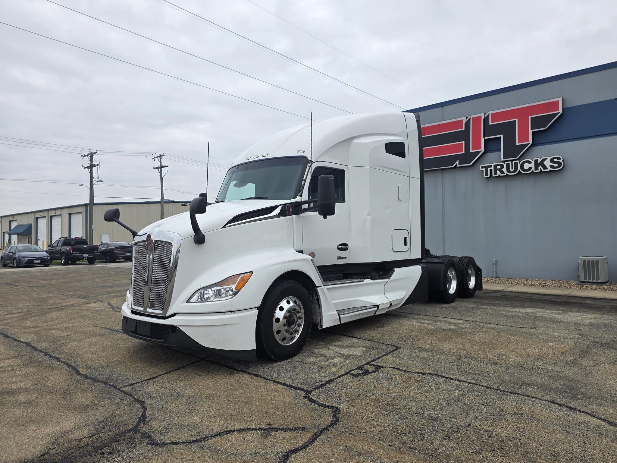 2023 Kenworth T680