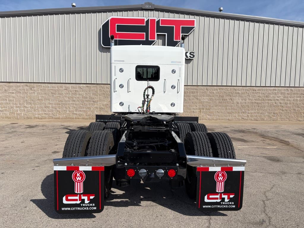2027 Kenworth W900 in Morton, IL — photo 5