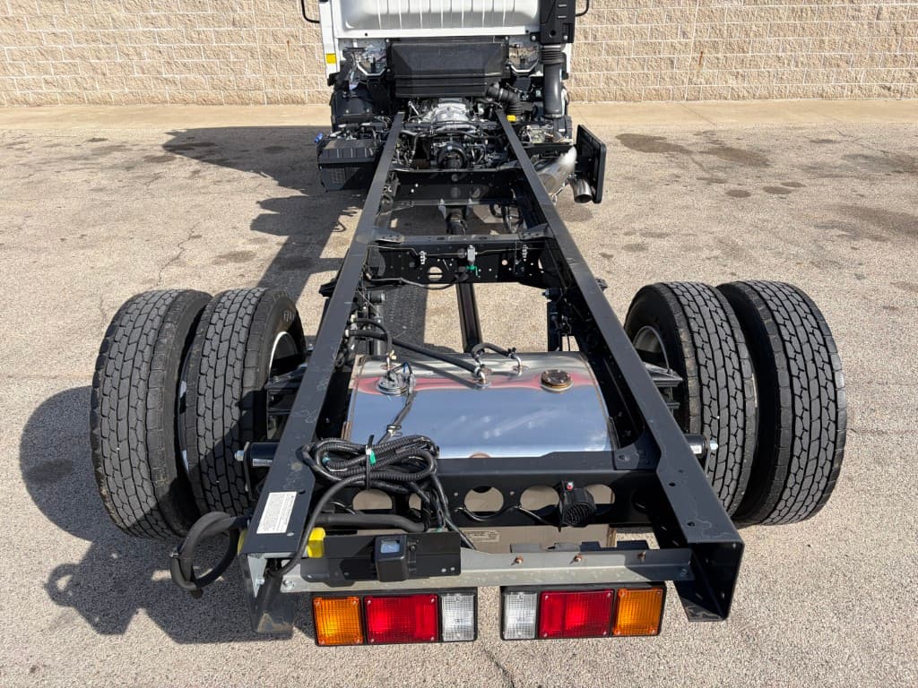 2025 Isuzu in Morton, IL — photo 6