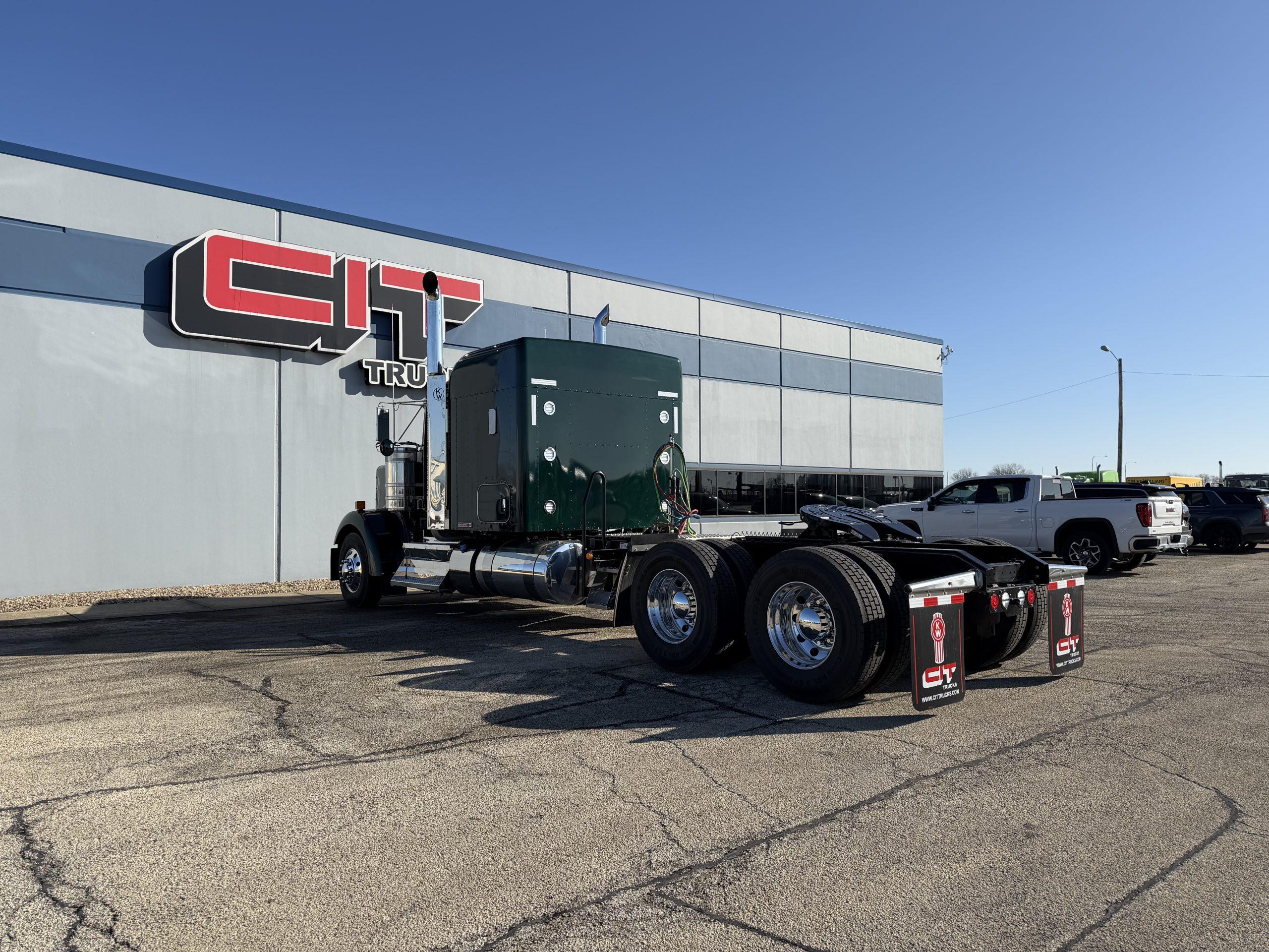 2027 Kenworth W900 in Springfield, IL — photo 6