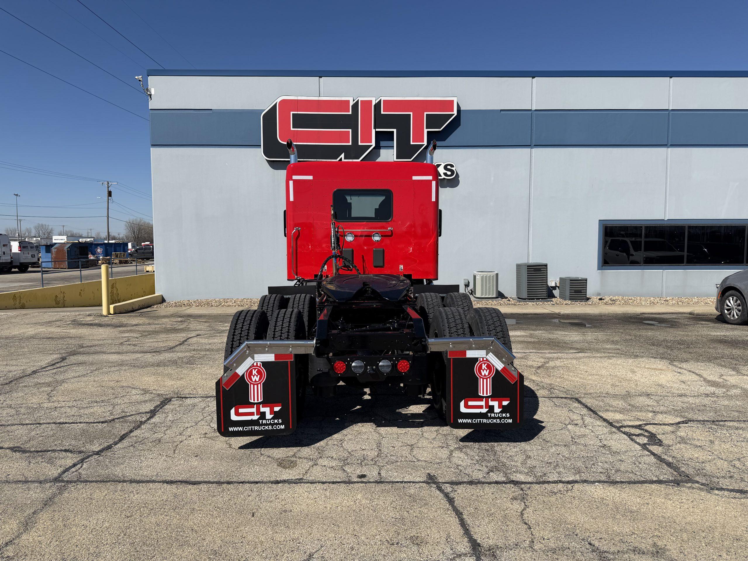 2027 Kenworth T680 in Springfield, IL — photo 6