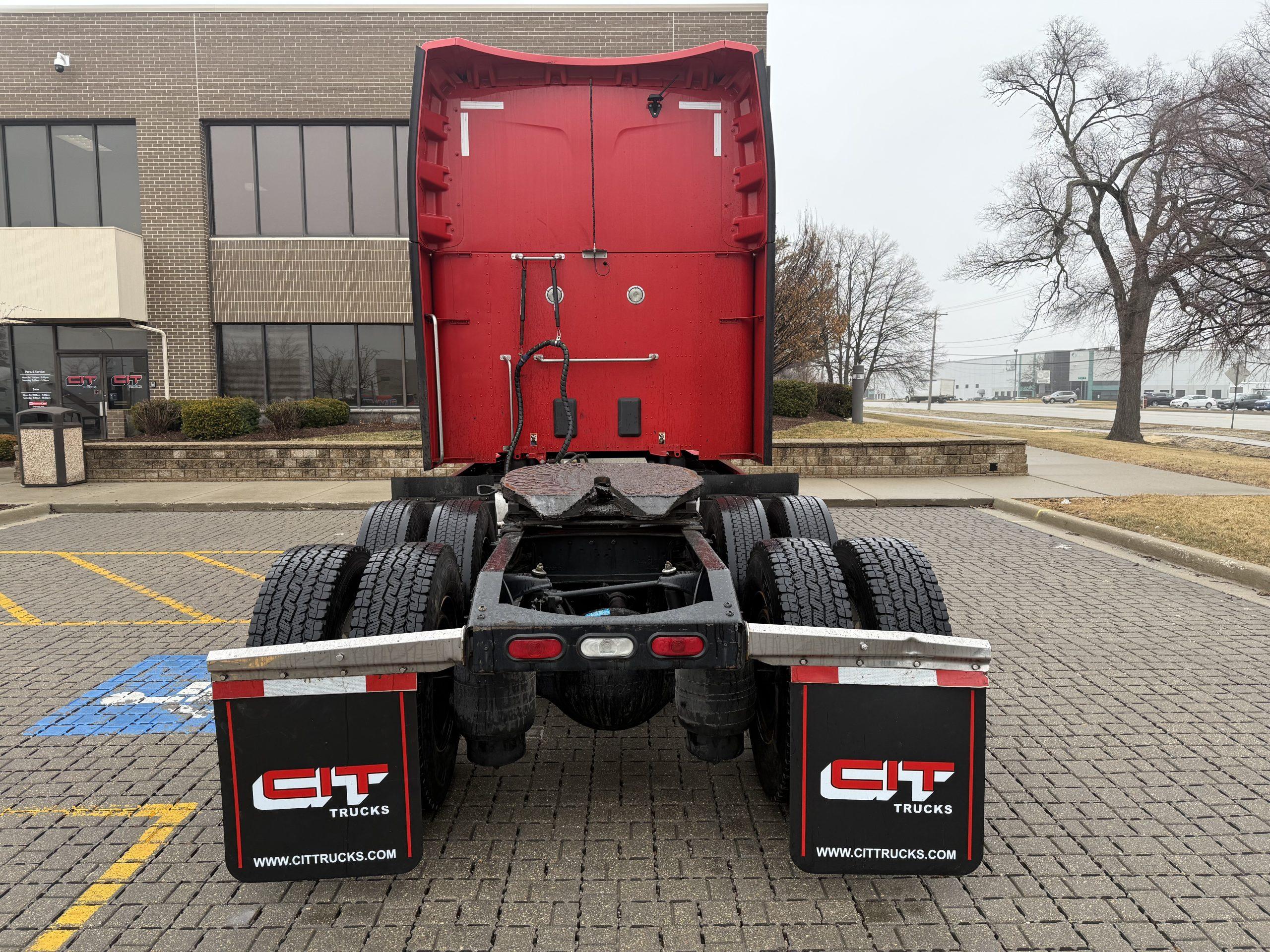 2022 Peterbilt 579 in Wood Dale, IL, IL — photo 6