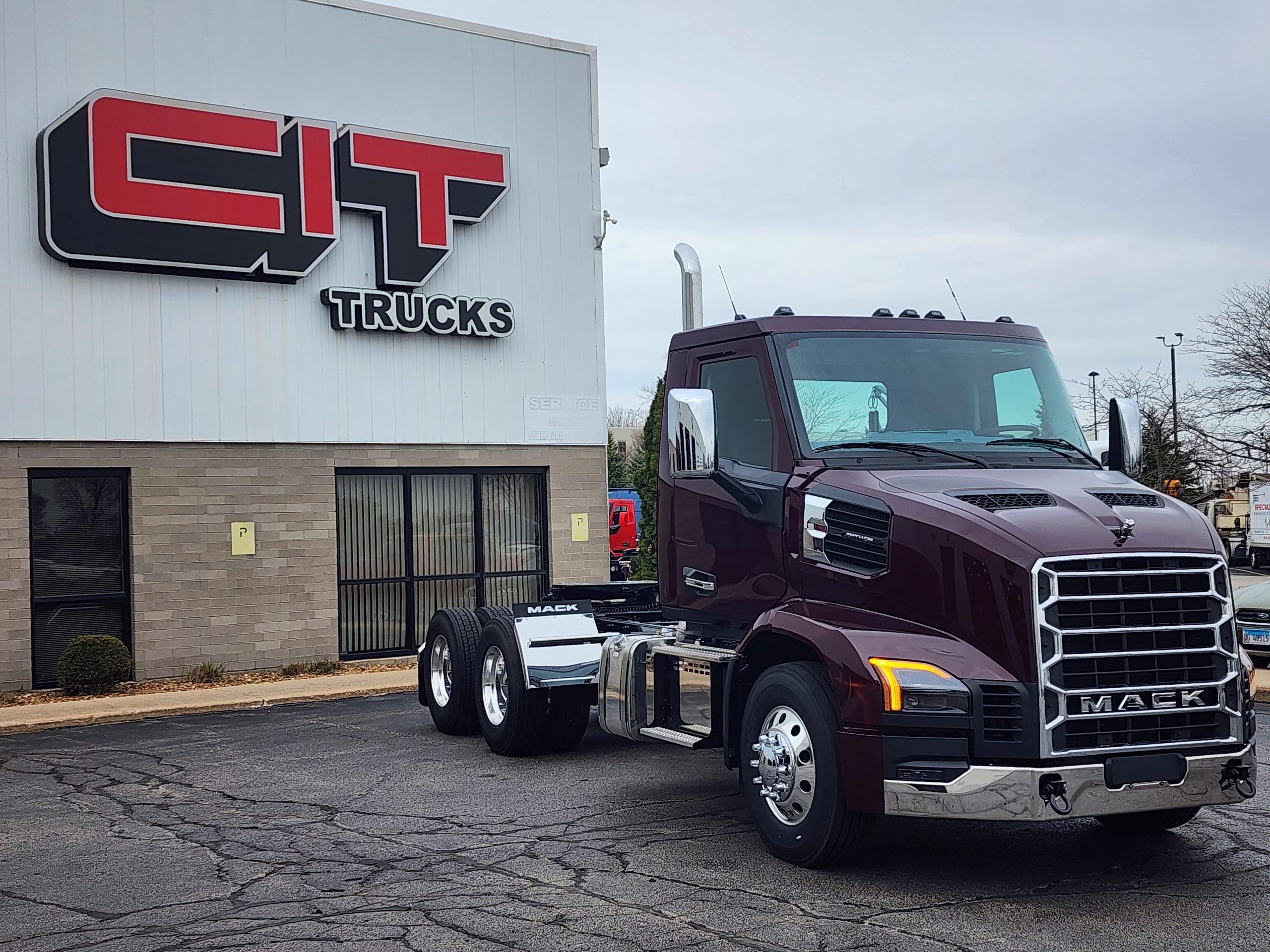 2027 Mack Anthem in Rockford, IL — photo 3