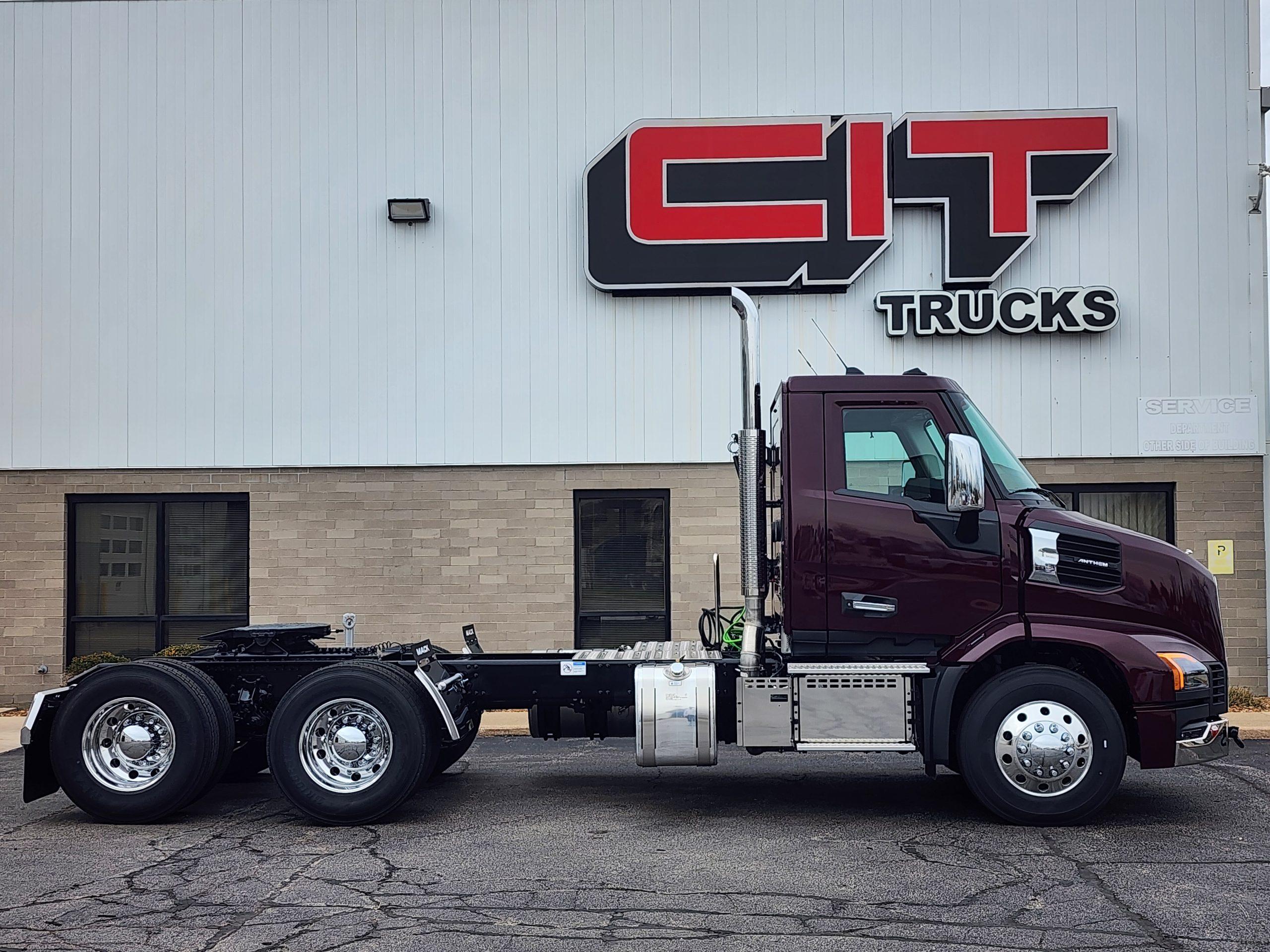2027 Mack Anthem in Rockford, IL — photo 4