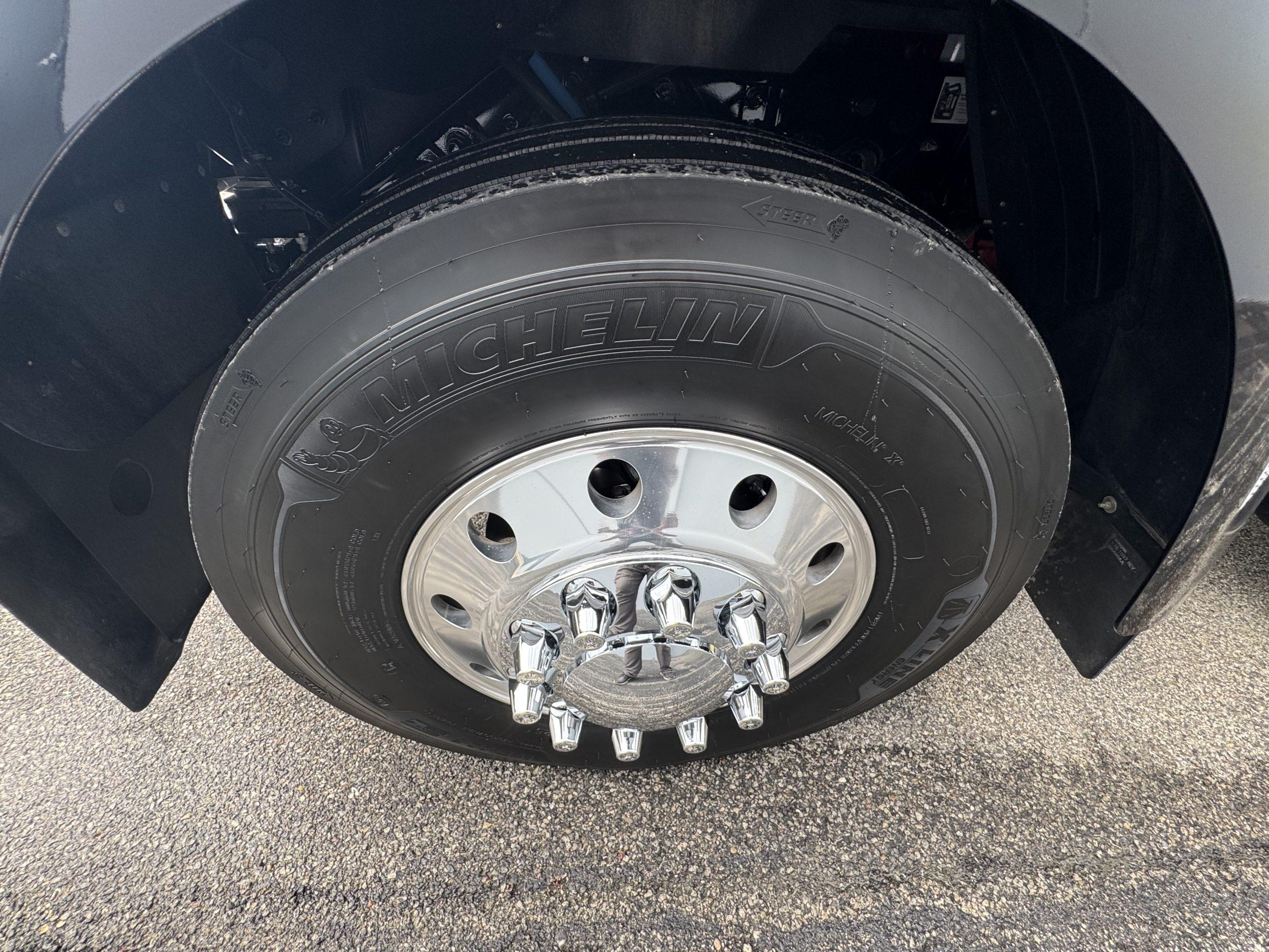 2027 Kenworth W900 in Champaign, IL — photo 6