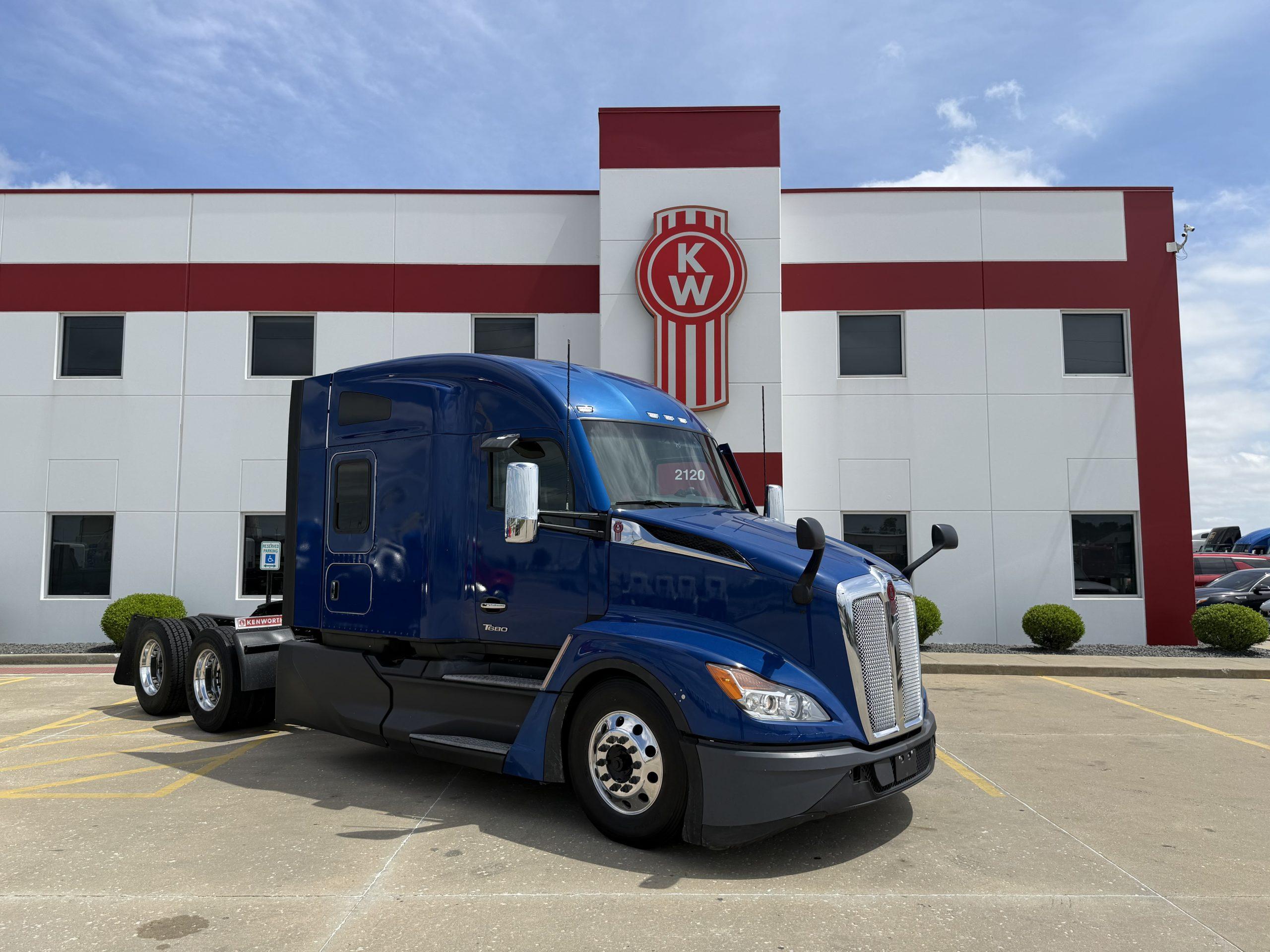 2024 Kenworth T680 in Troy, IL — photo 5