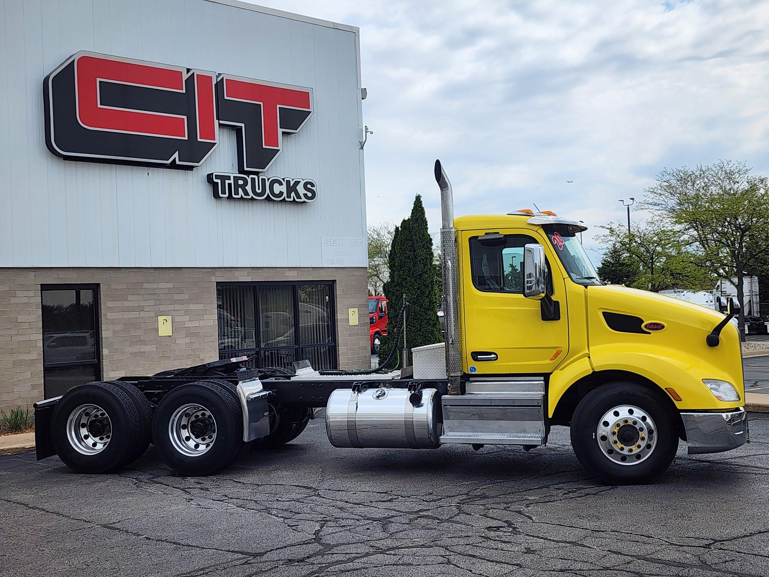 2020 Peterbilt in Rockford, IL — photo 4