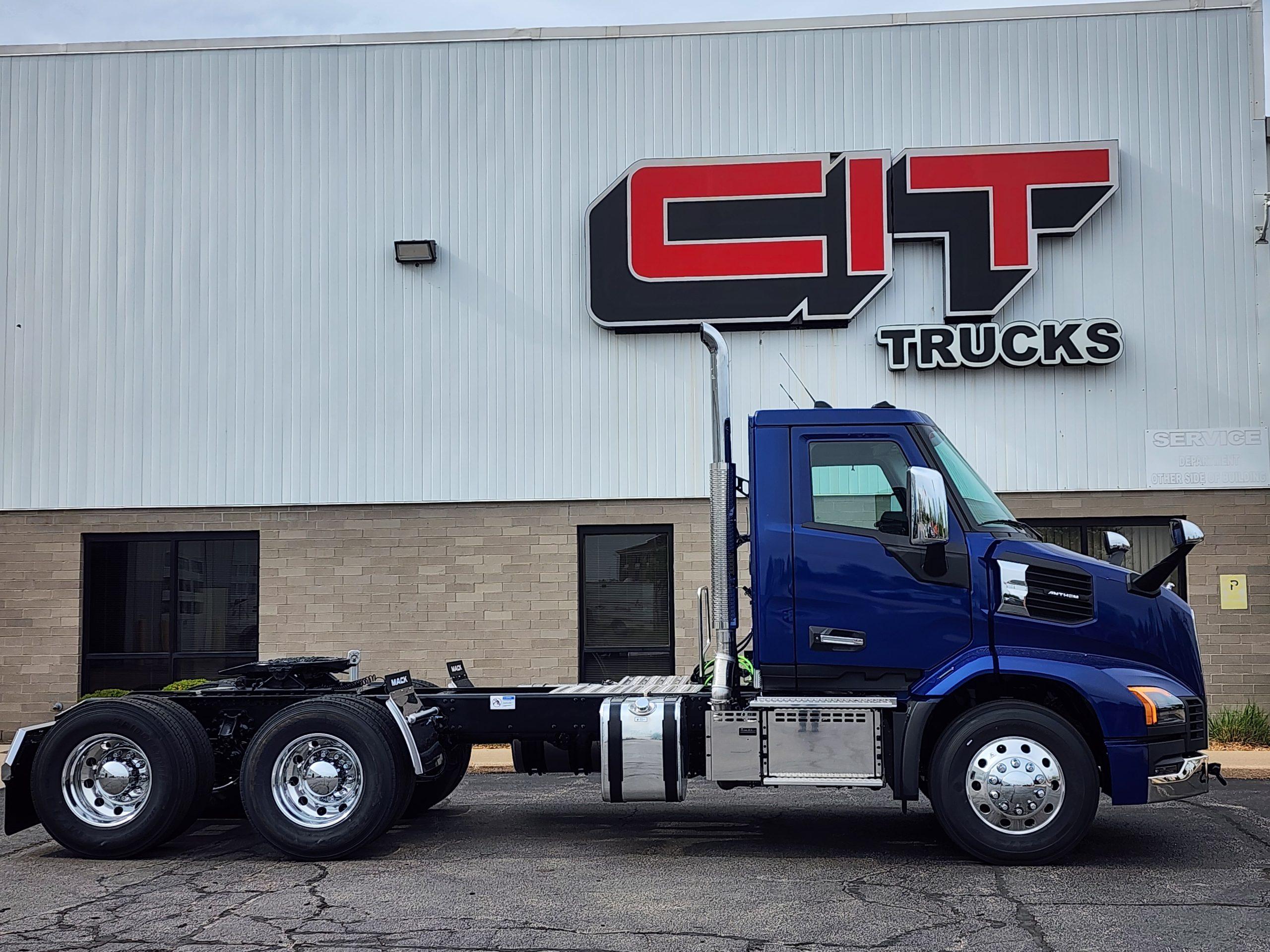 2027 Mack Anthem in Rockford, IL — photo 4