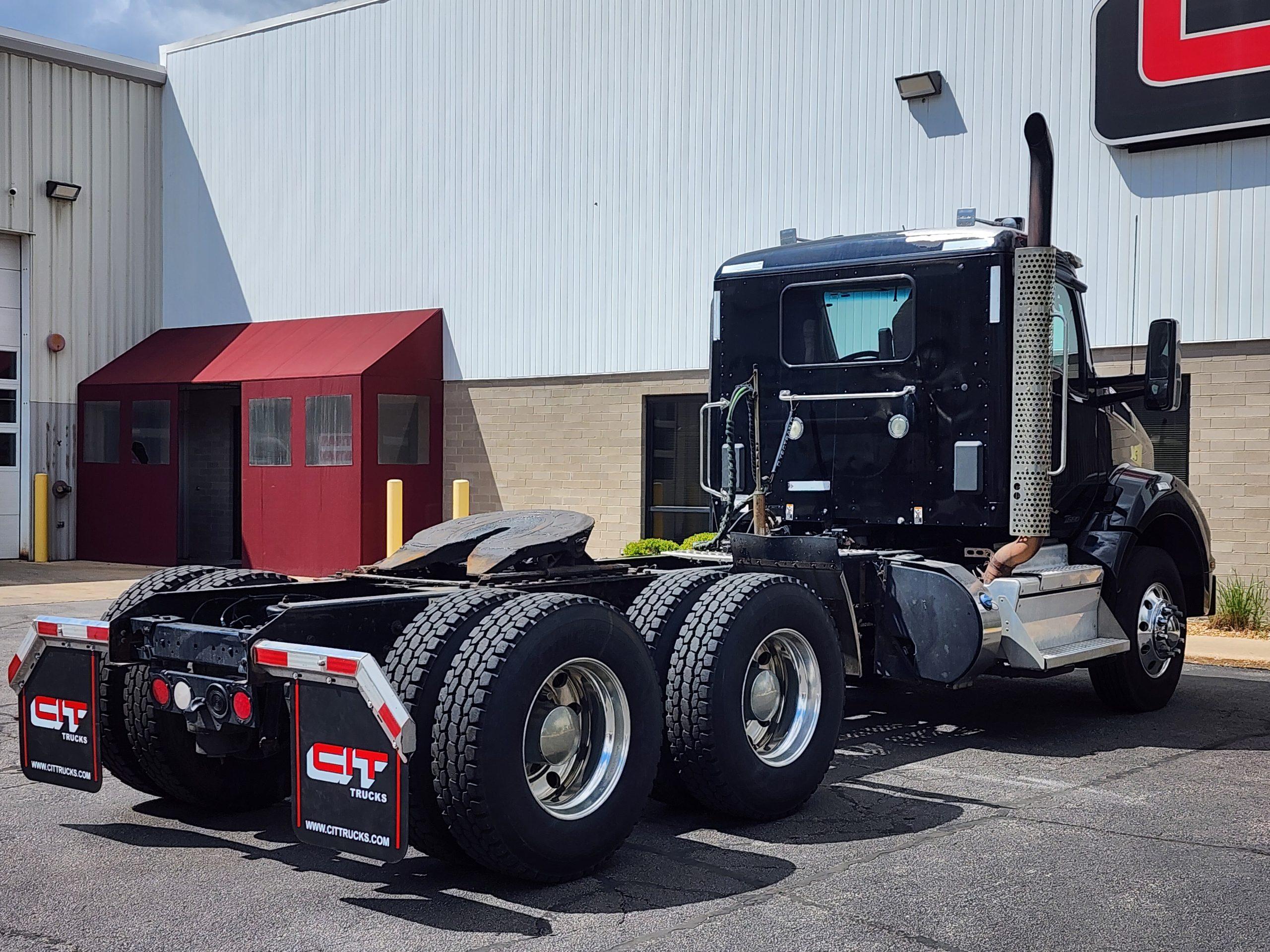 2019 Kenworth T880 in Rockford, IL — photo 5