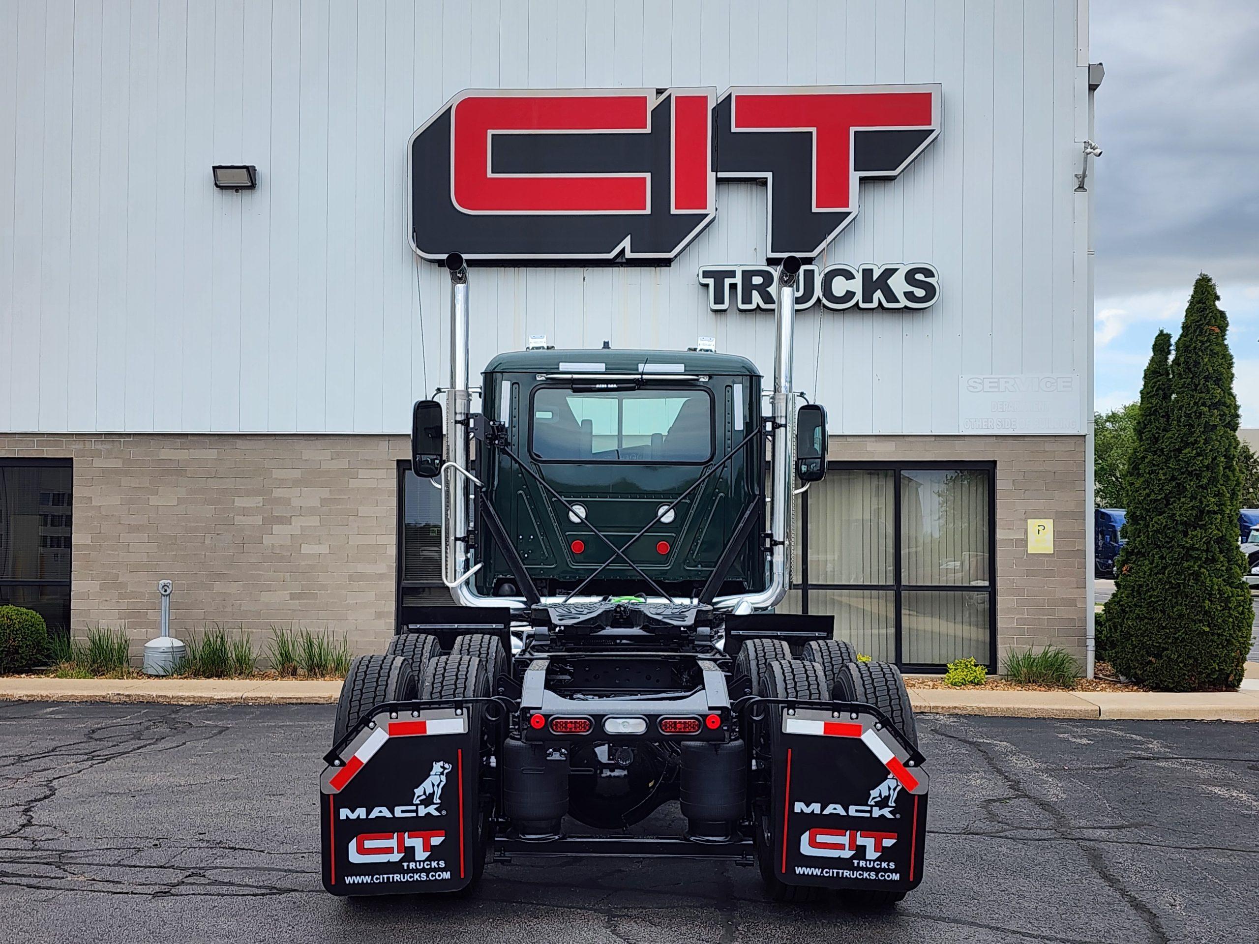 2027 Mack Pinnacle in Rockford, IL — photo 6