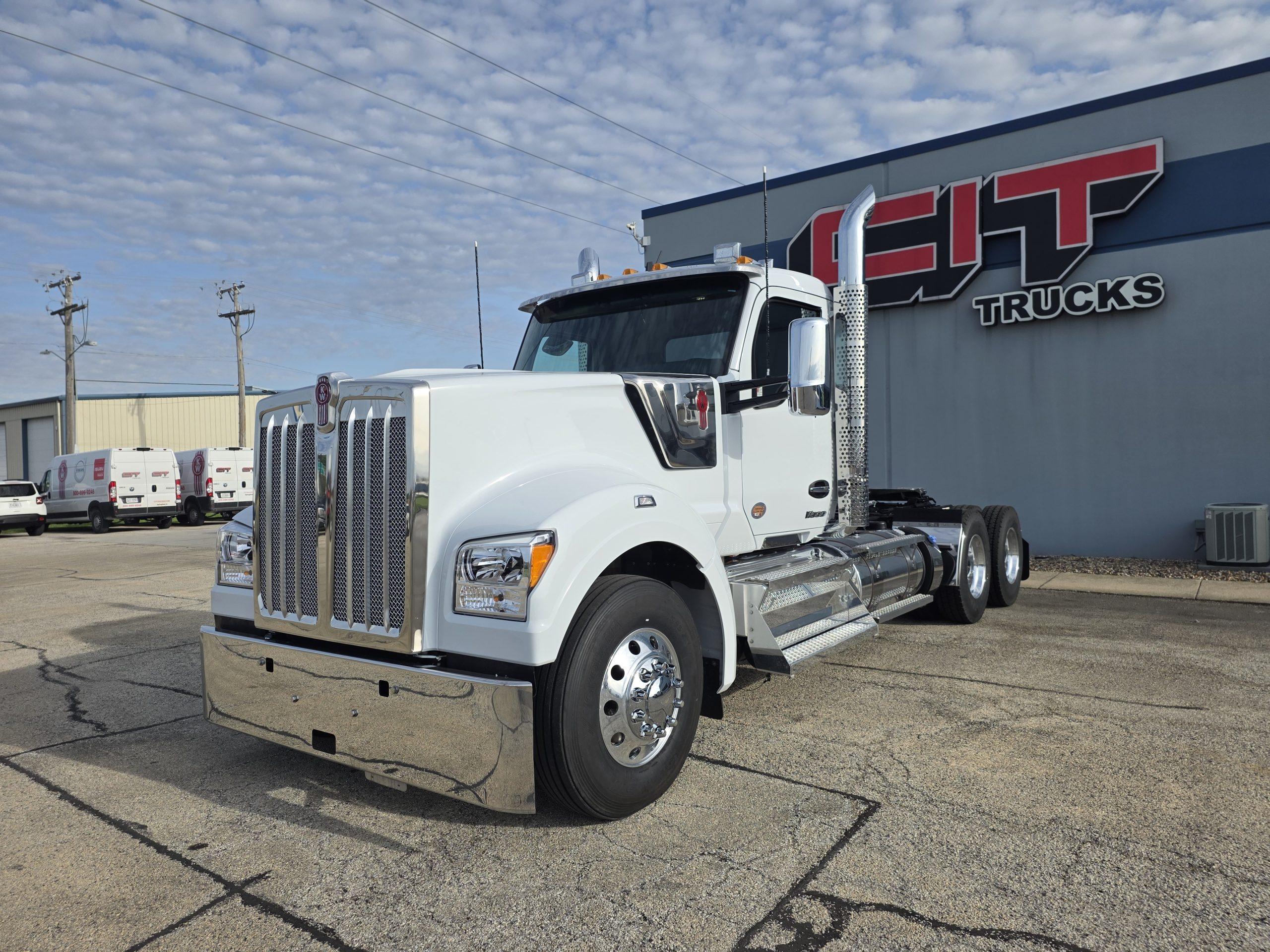 2027 Kenworth W990