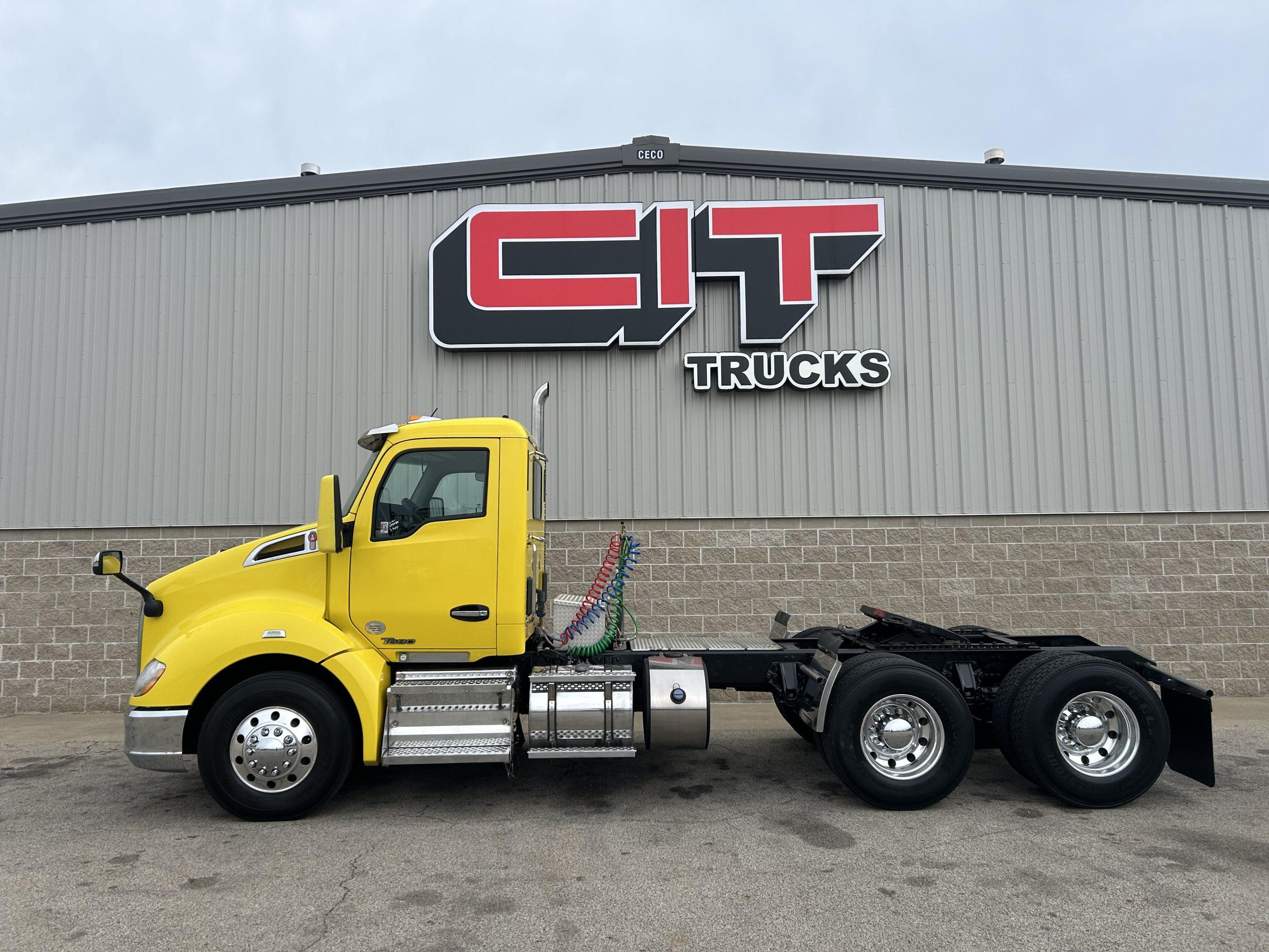 2016 Kenworth T680 in Morton, IL — photo 6