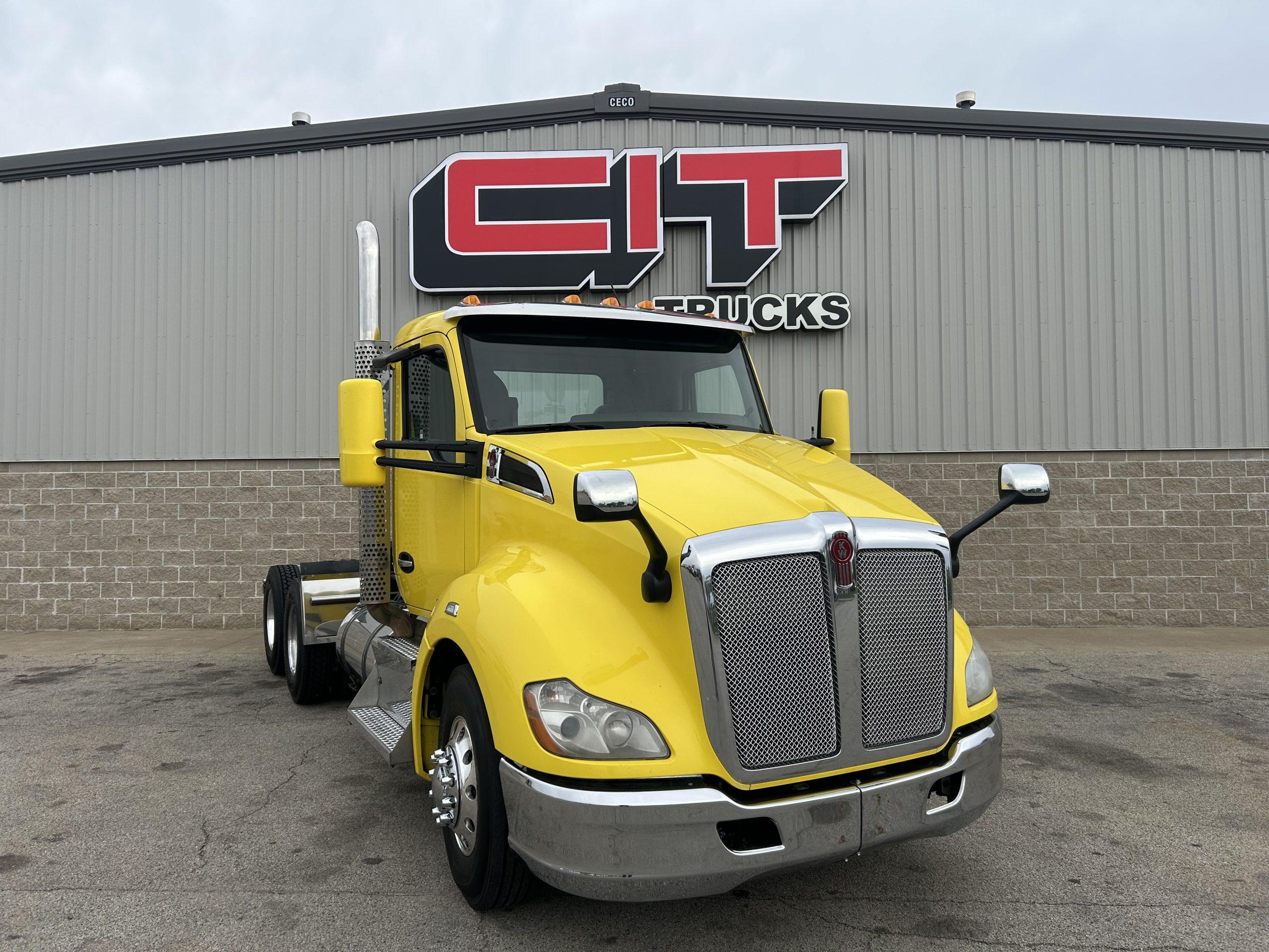 2016 Kenworth T680 in Morton, IL — photo 3