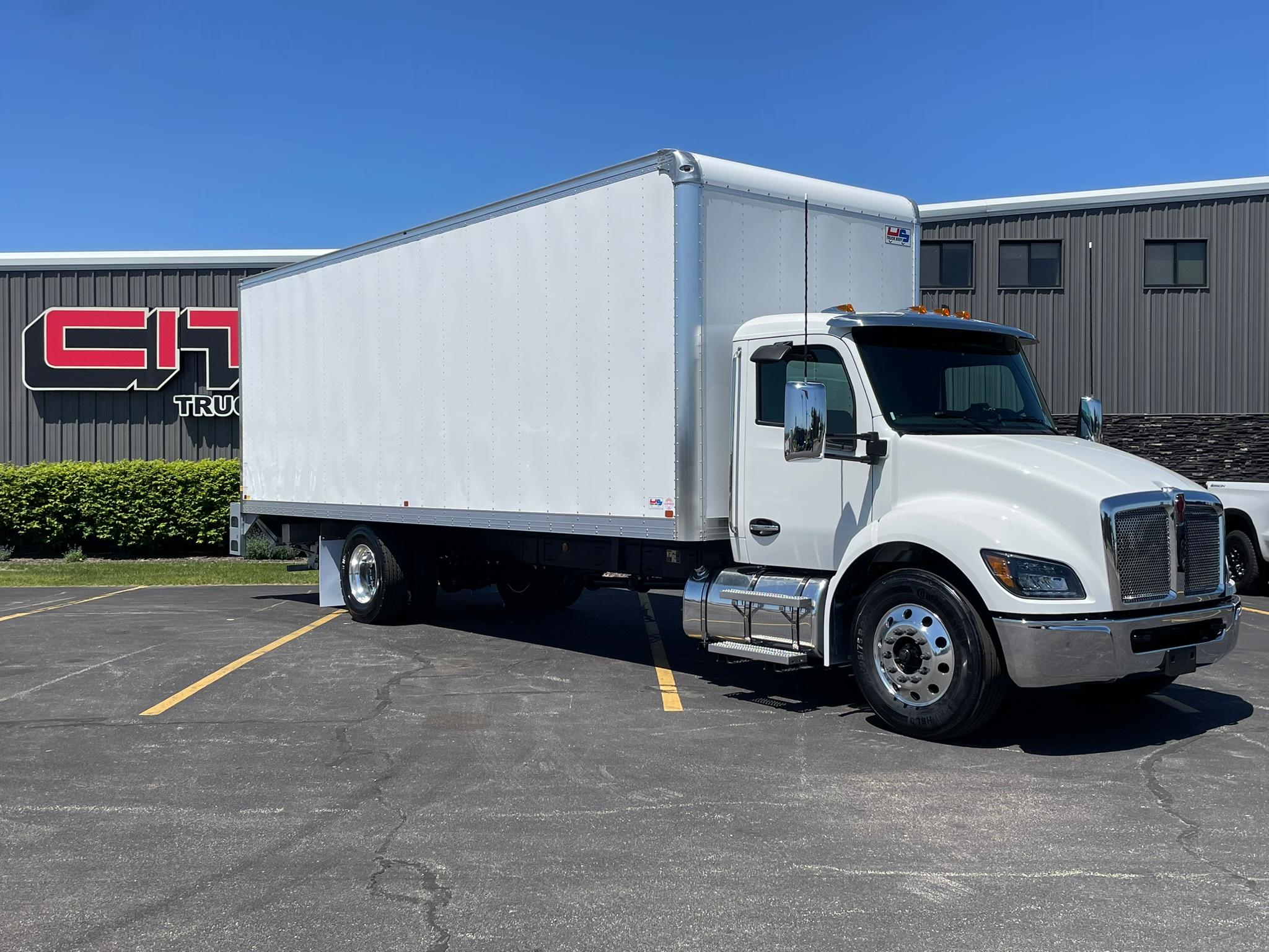 2027 Kenworth T280 in Normal, IL — photo 3