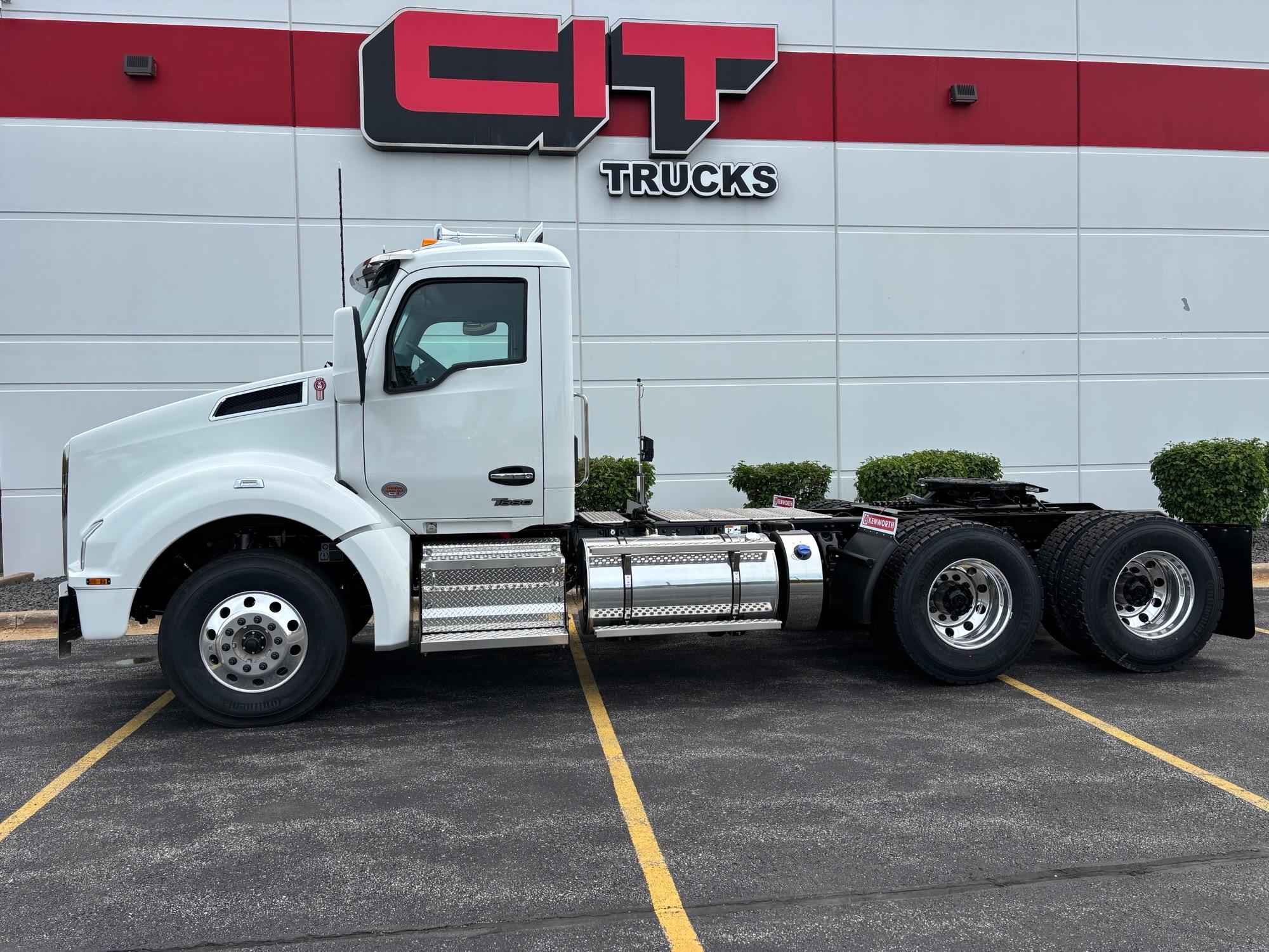 2027 Kenworth T880 in Mokena, IL — photo 5