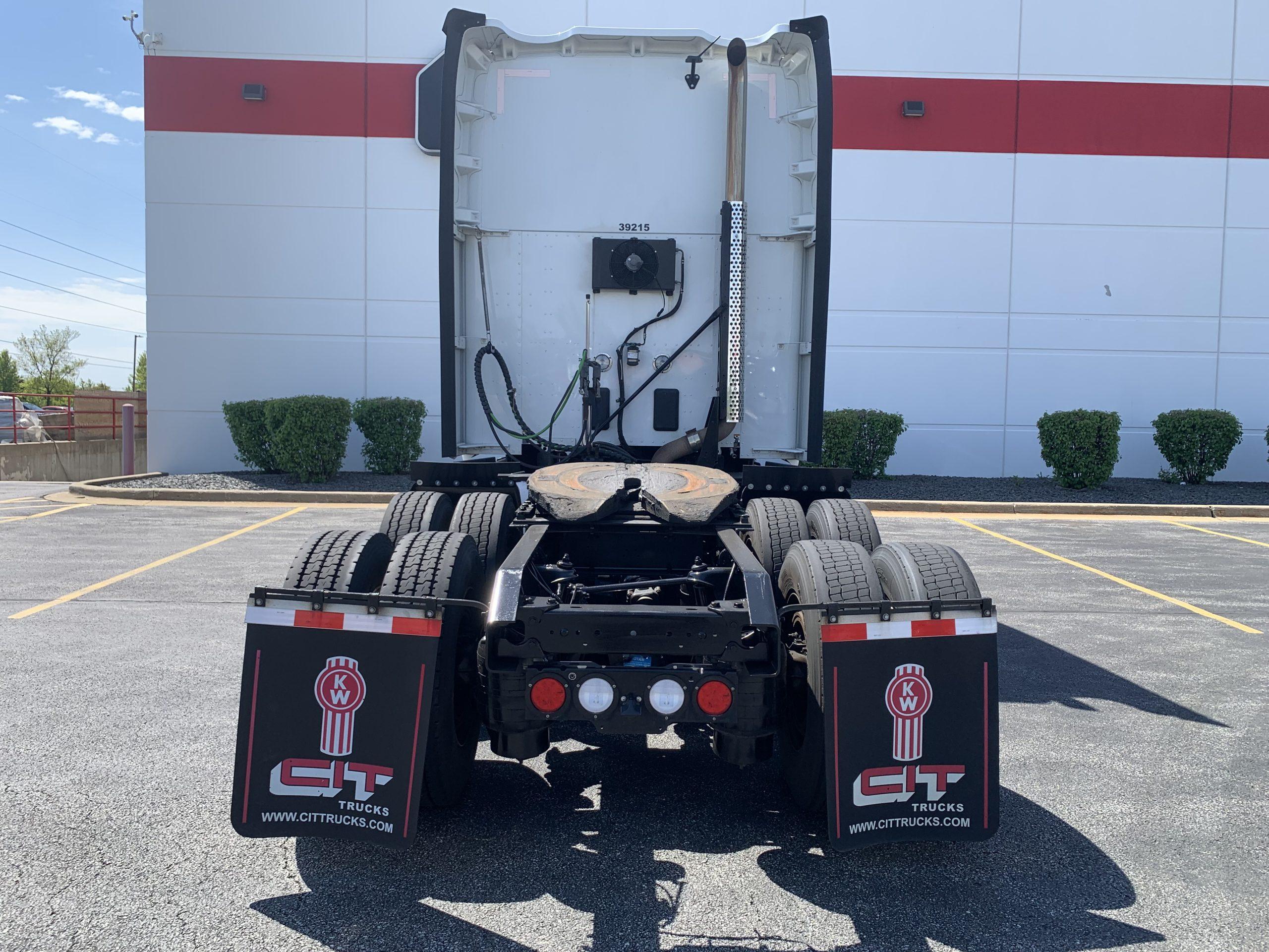 2022 Kenworth T680 in Mokena, IL — photo 6