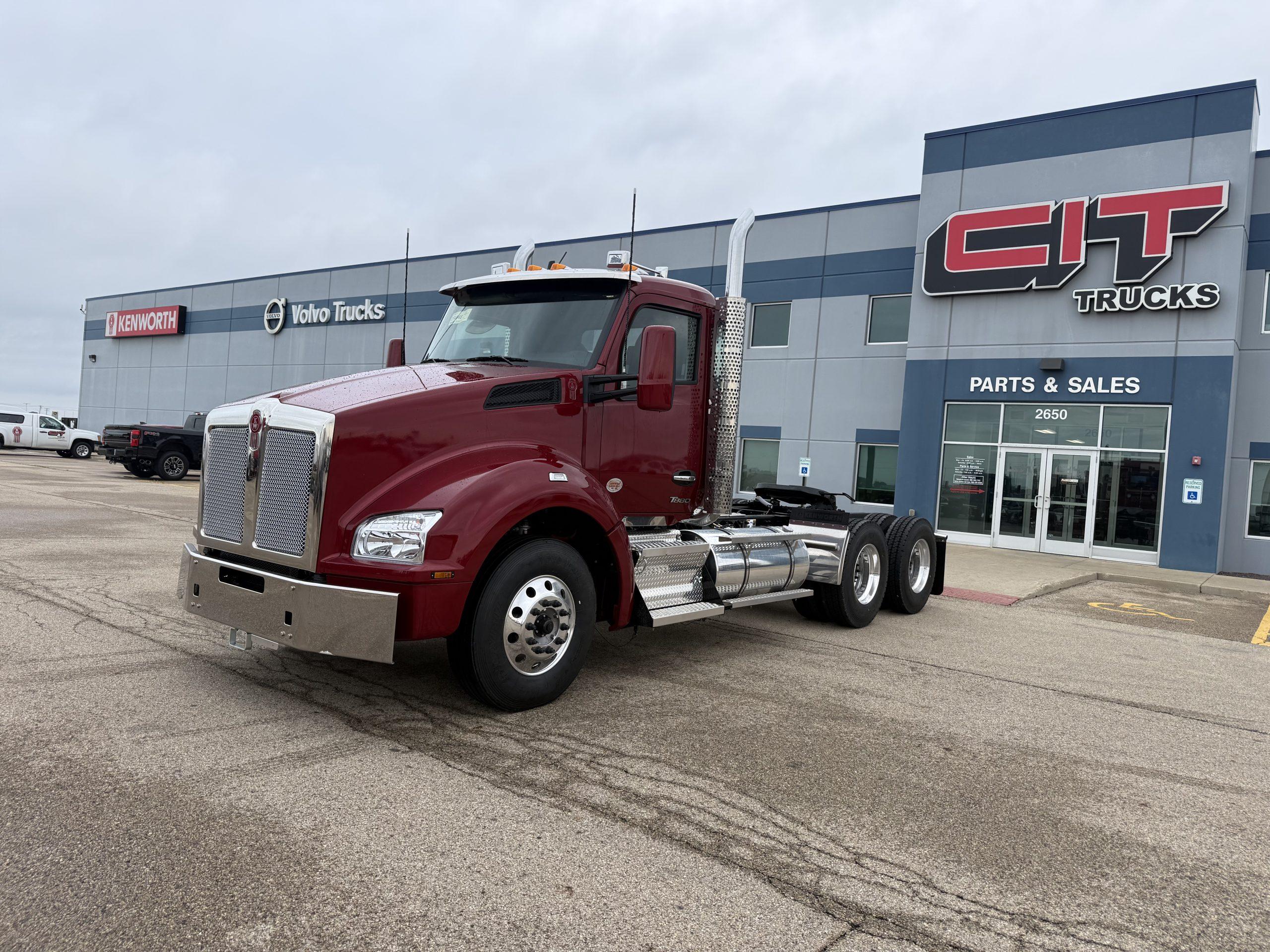 2027 Kenworth T880