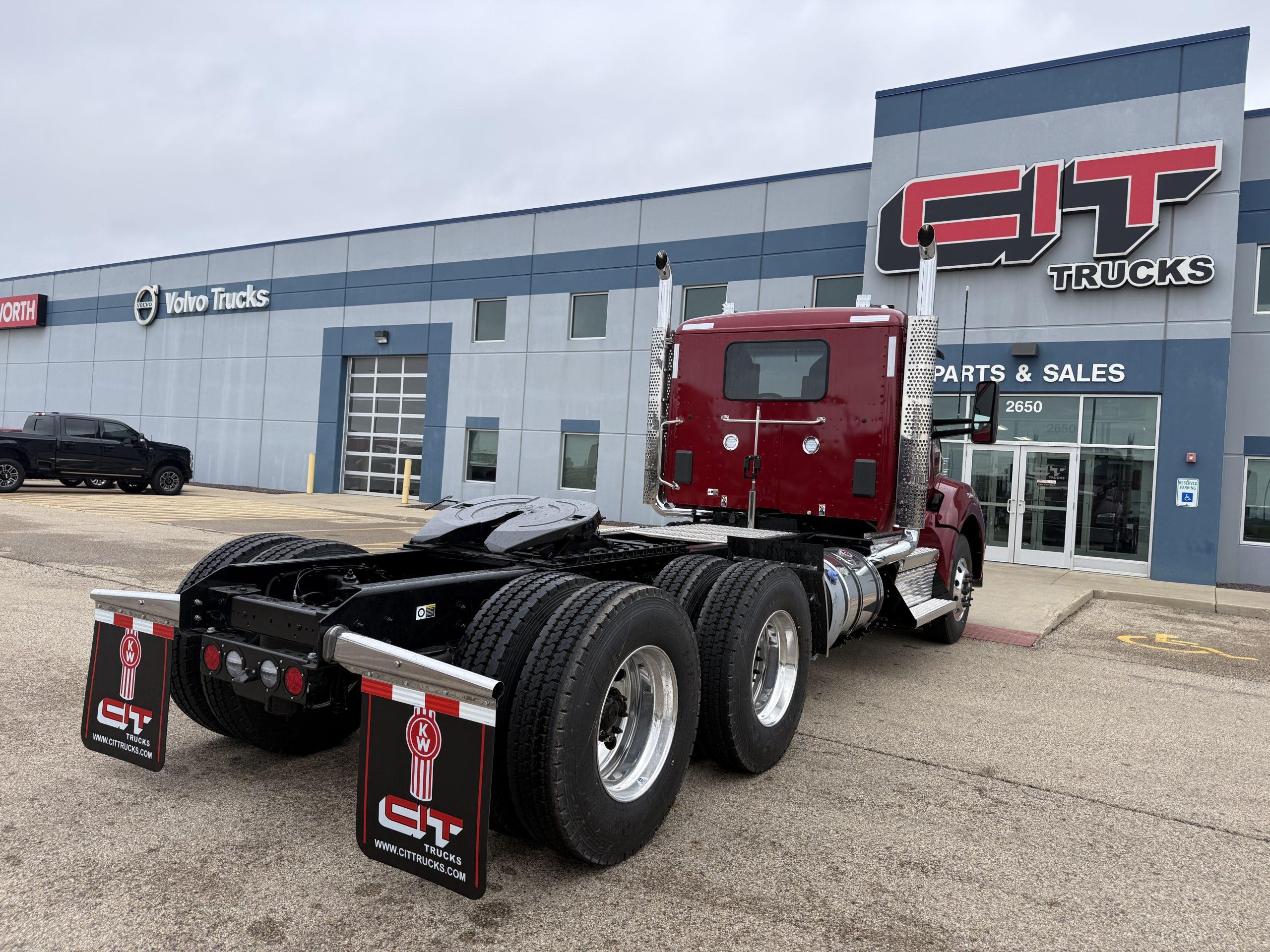2027 Kenworth T880 in Peru, IL — photo 5