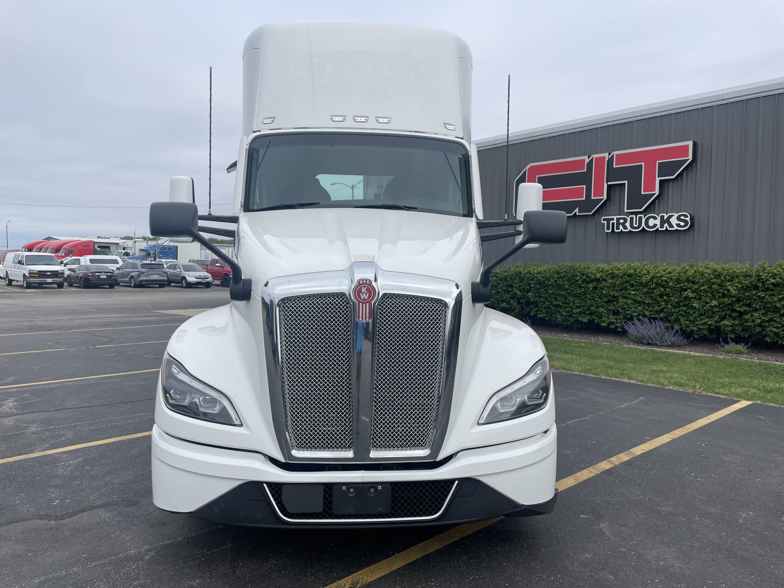 2023 Kenworth T680 — photo 4