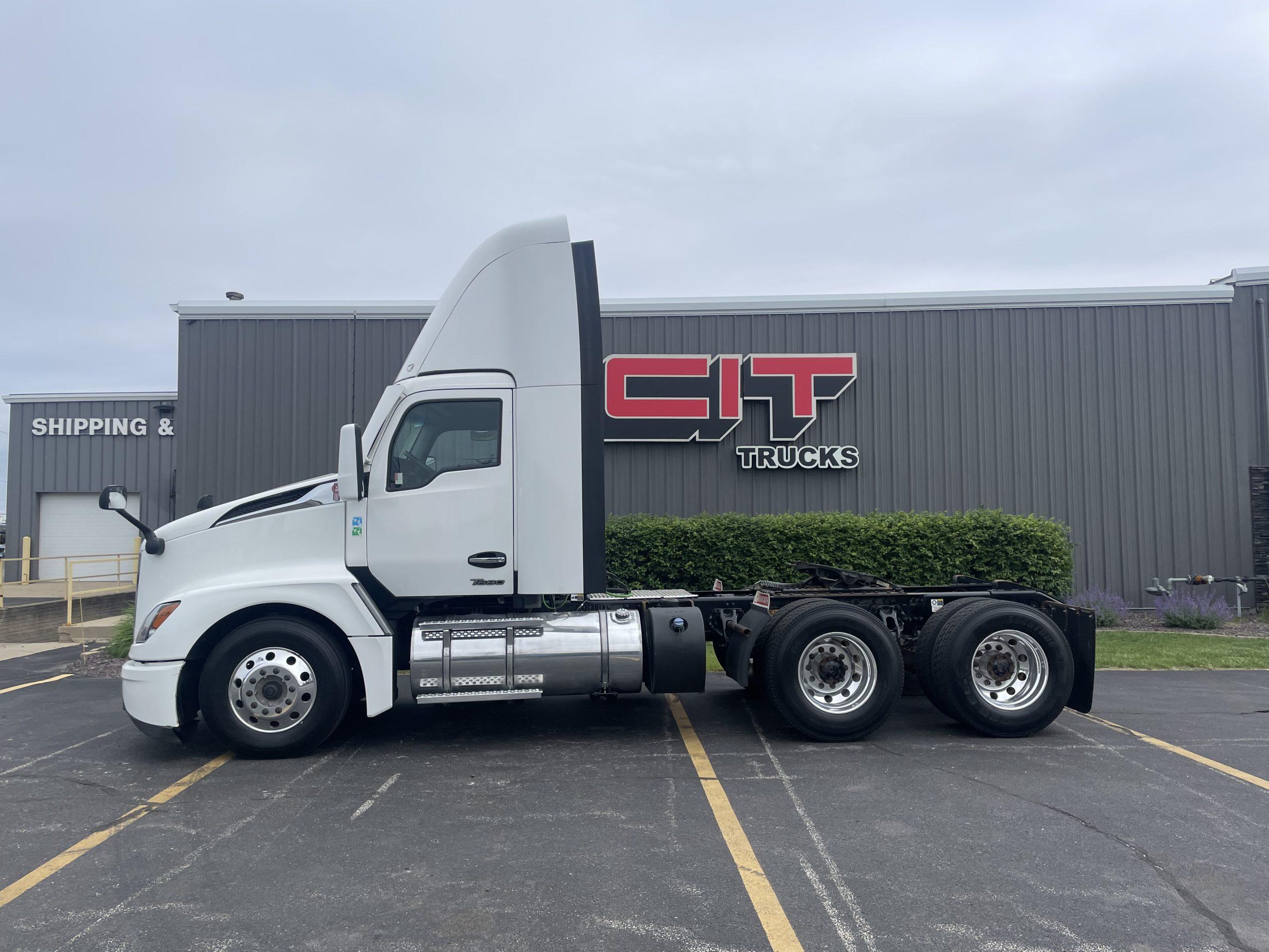 2023 Kenworth T680 — photo 3