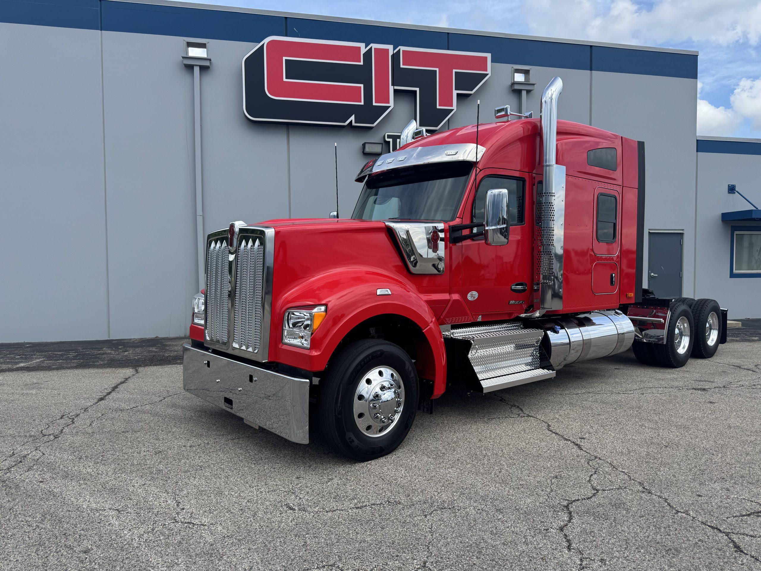2027 Kenworth W990