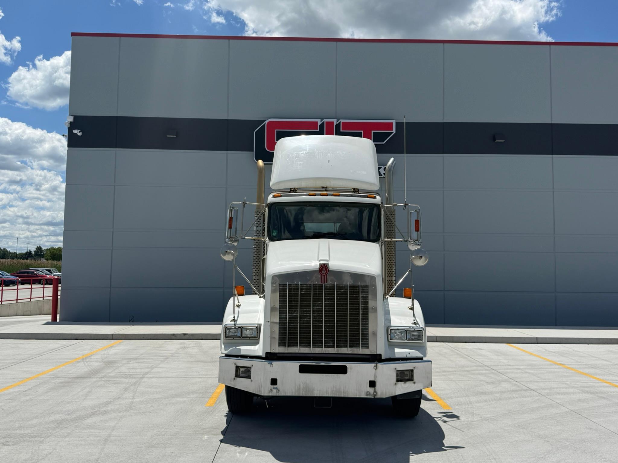 2017 Kenworth T800 in Burns Harbor- IN, IN — photo 3