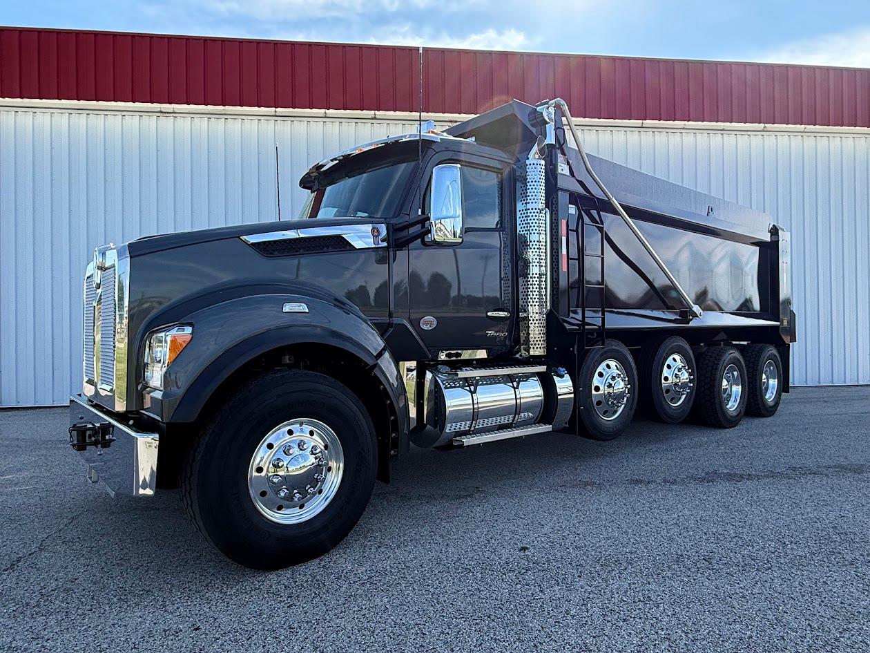 2027 Kenworth T880 in Fenton, MO