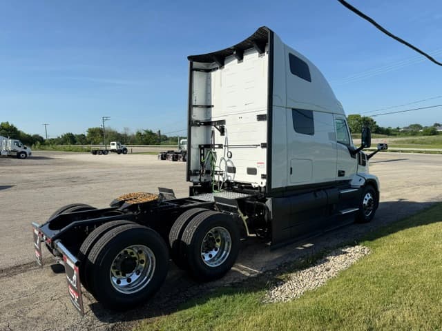 2027 Mack Pioneer in Grayslake, IL — photo 6
