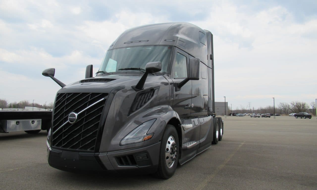 2027 Volvo VNL 860