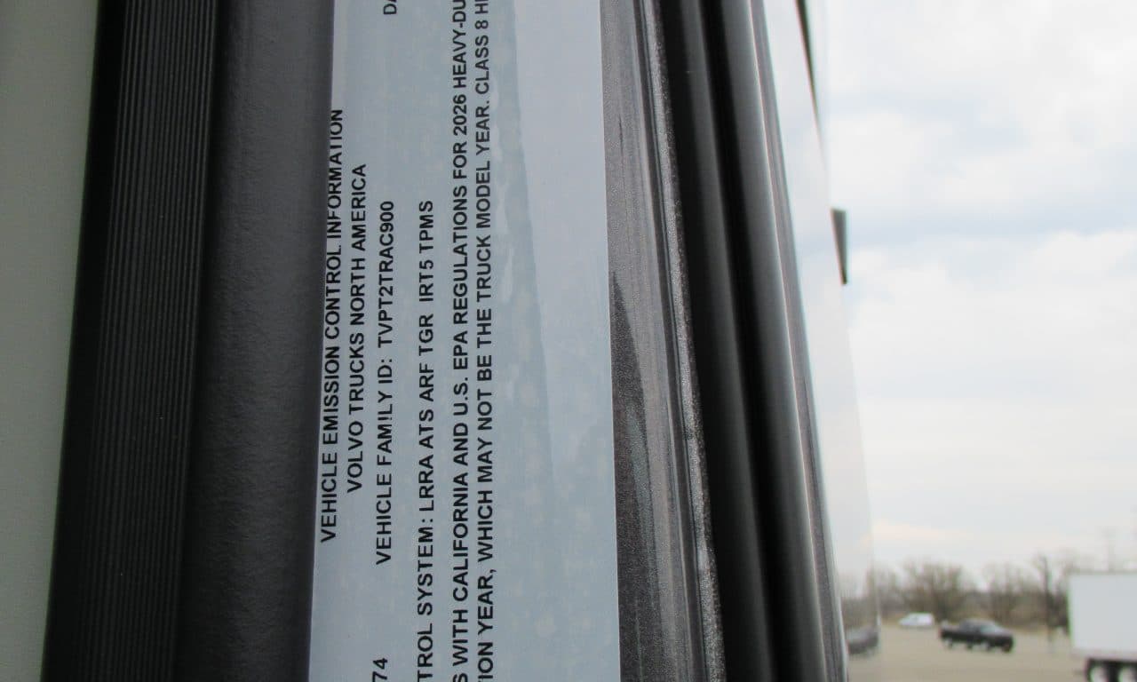 2027 Volvo VNL 860 in Buffalo, NY — photo 10