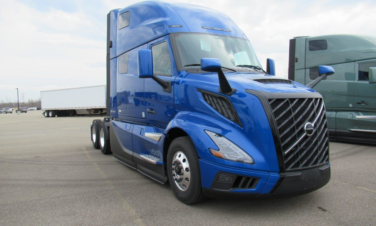 2025 Volvo VNL 860