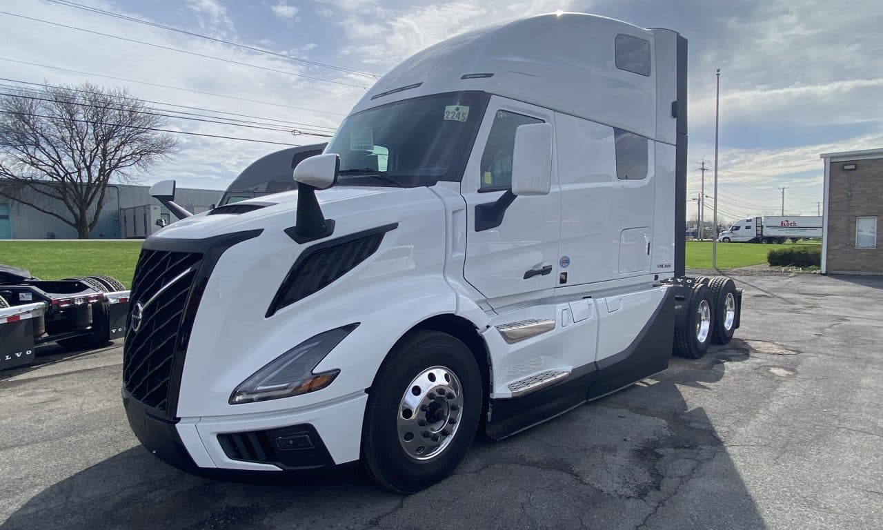 2027 Volvo VNL 860