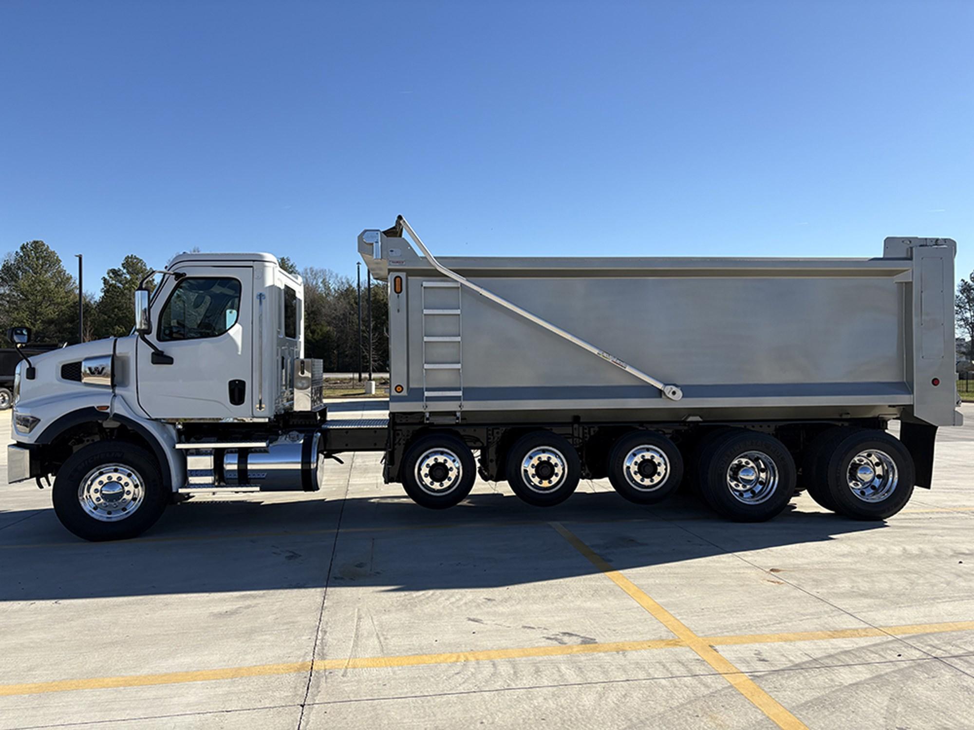 2024 Western Star 47X — photo 2