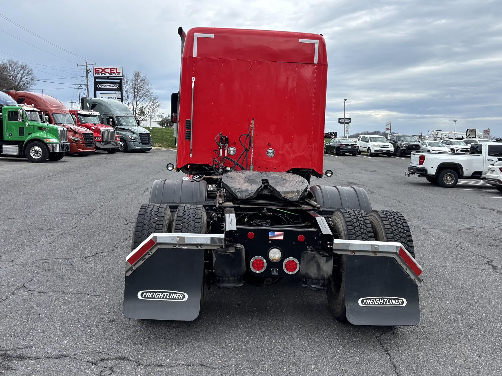 2023 Freightliner 122SD — photo 4