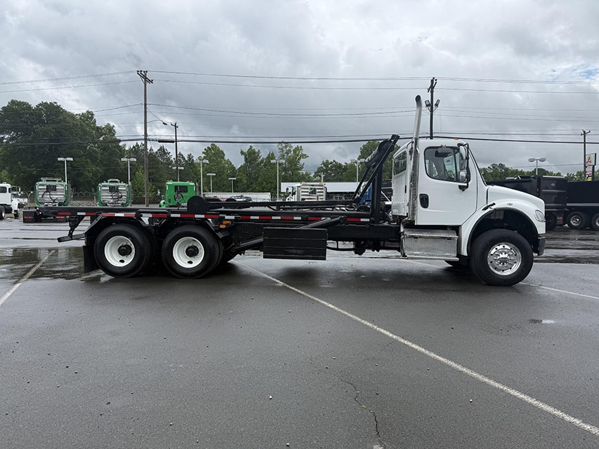 2018 Freightliner eM2 — photo 3