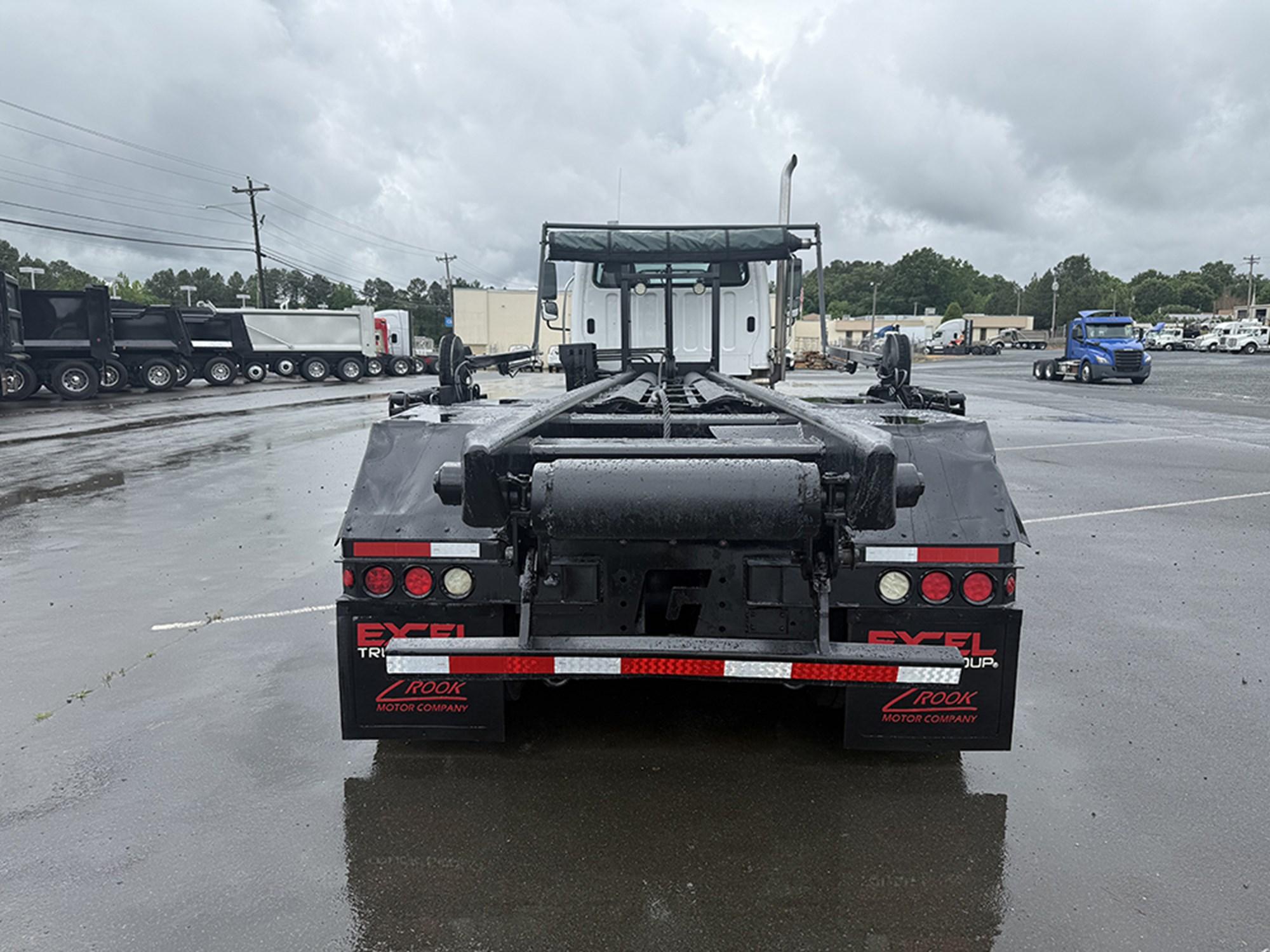2018 Freightliner eM2 — photo 5