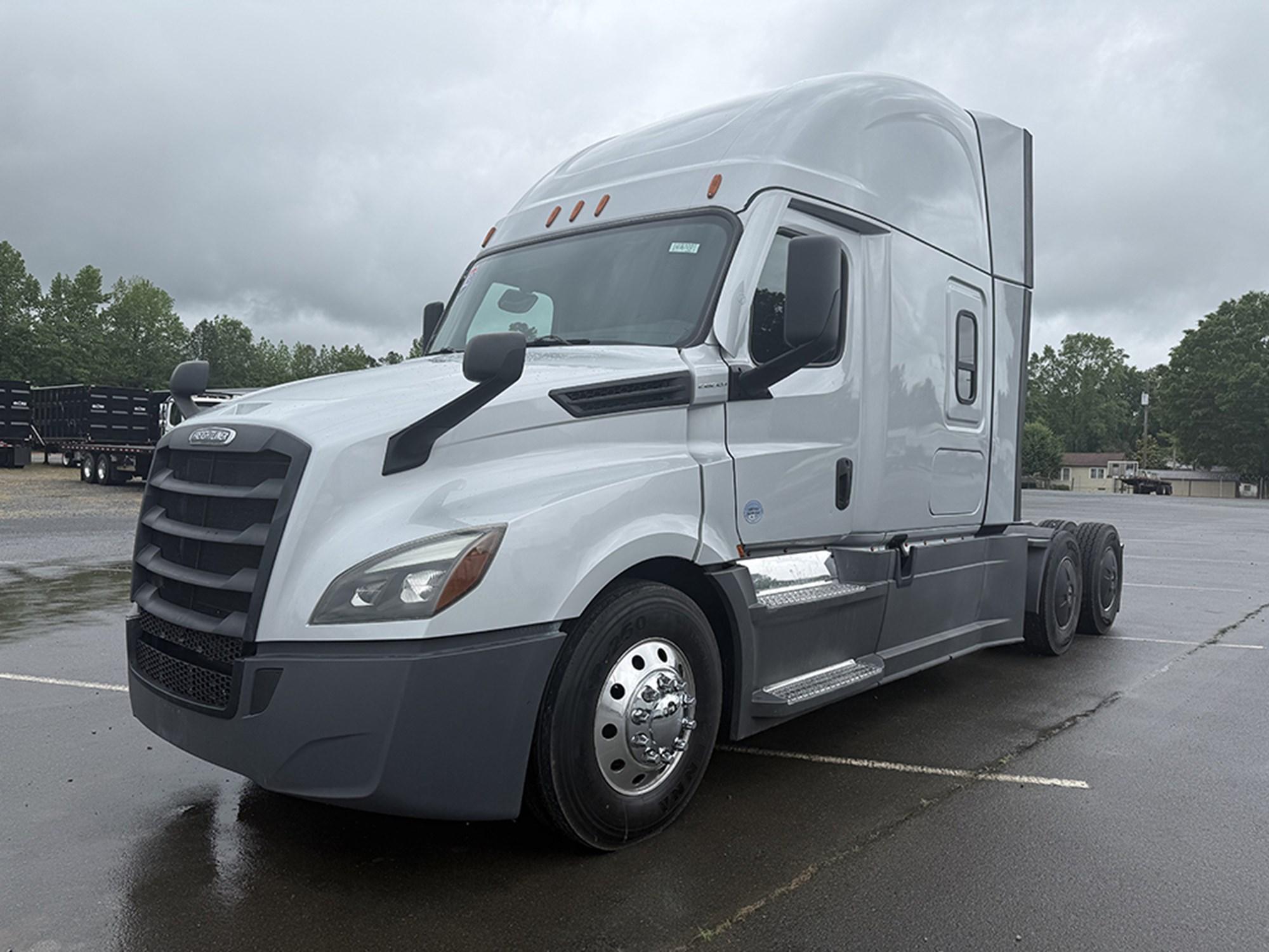 2023 Freightliner Cascadia