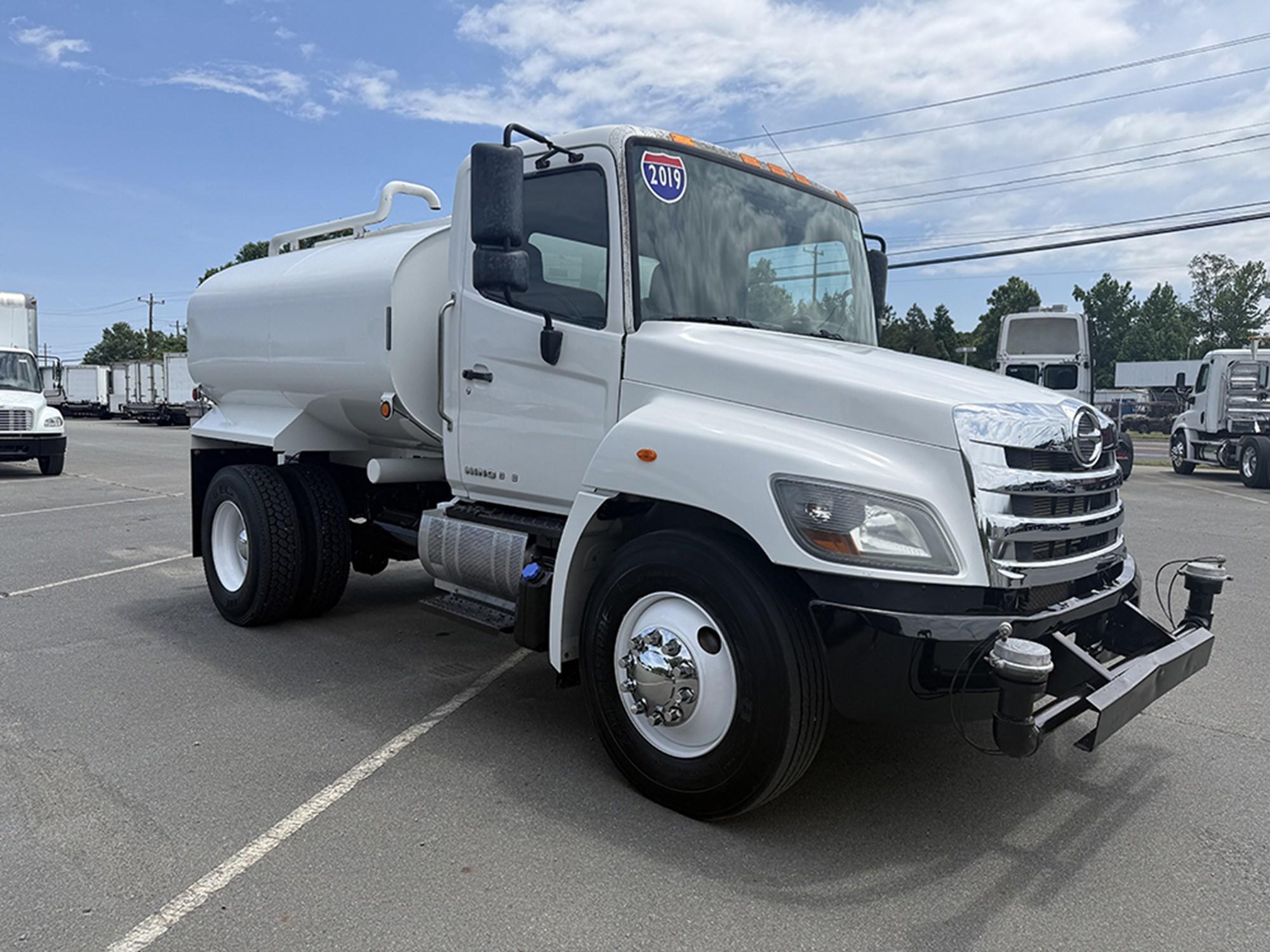 2019 Hino — photo 2