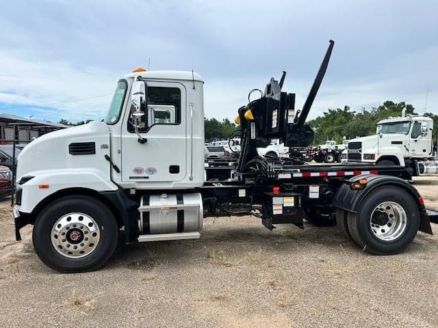 2026 Mack MD — photo 2