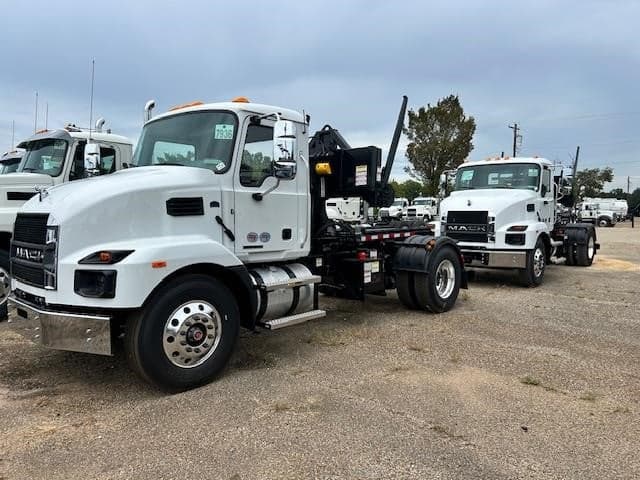 2026 Mack MD — photo 3