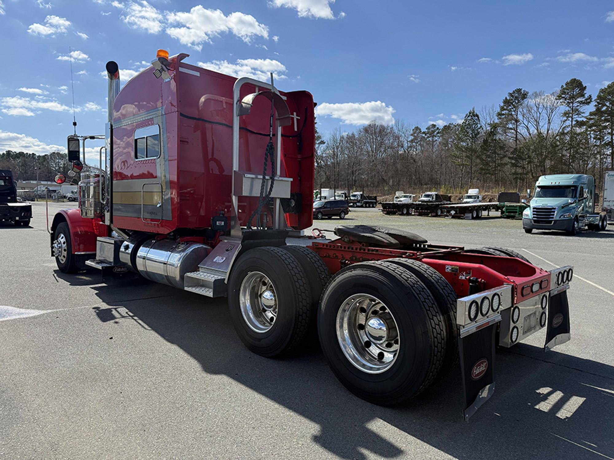 2021 Peterbilt 389 in Albuquerque, NM — photo 6