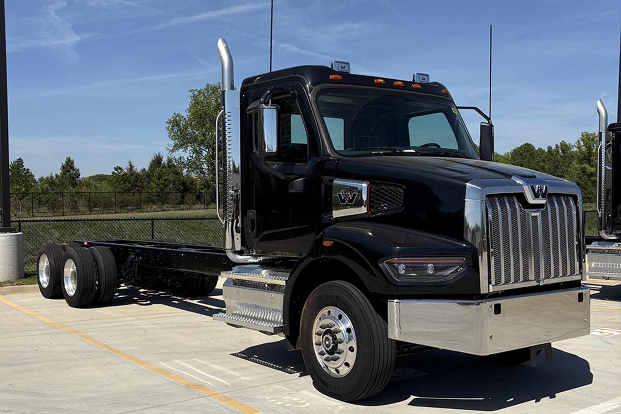 2026 Western Star 47X — photo 2