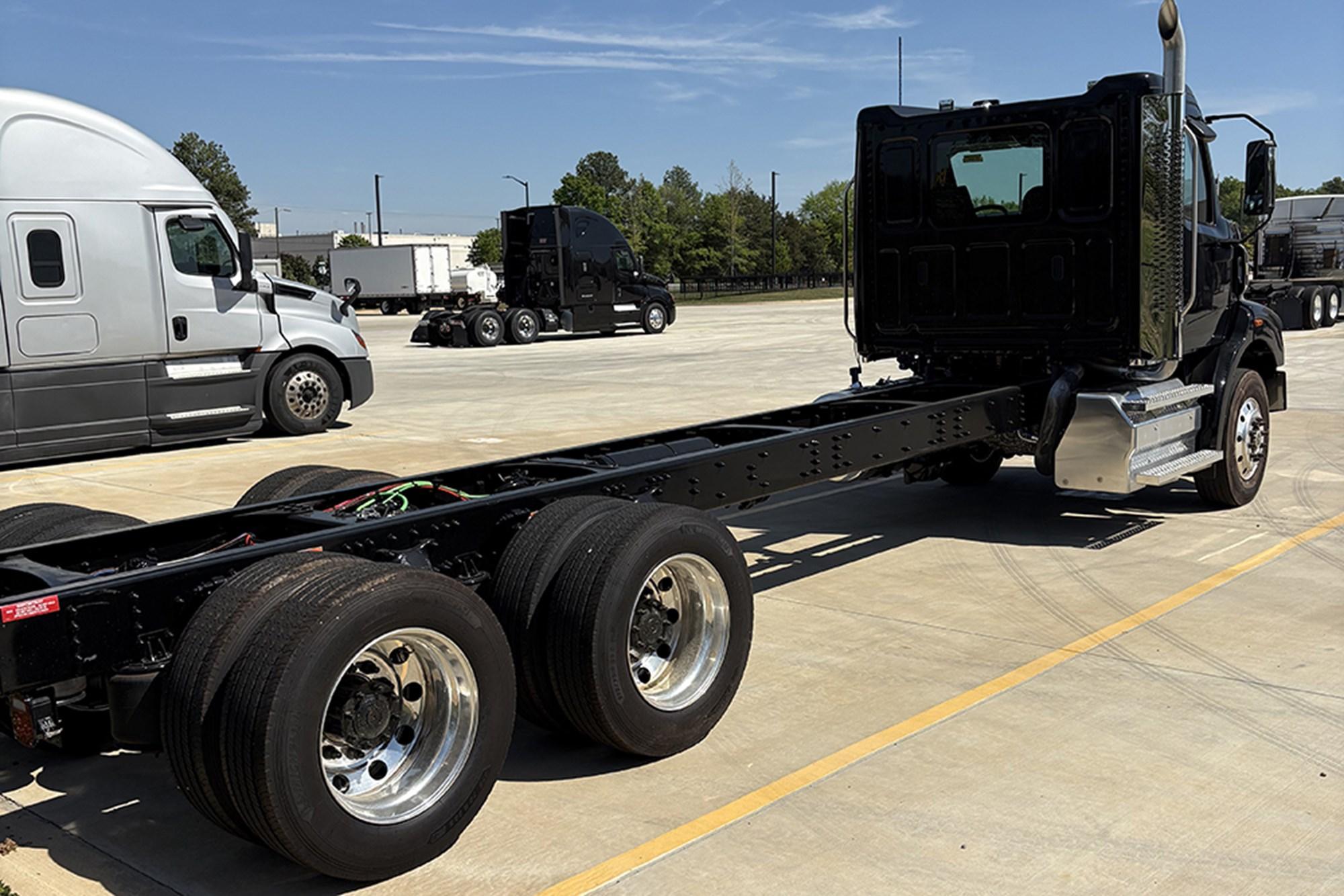 2025 Western Star 47X — photo 6