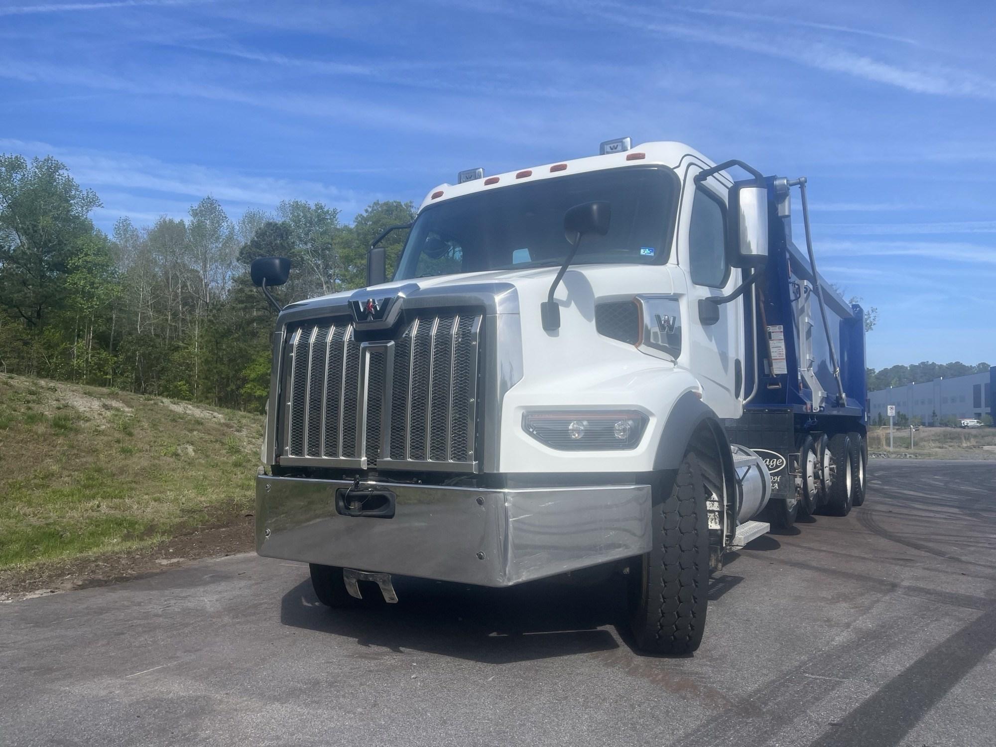 2025 Western Star 47X — photo 2