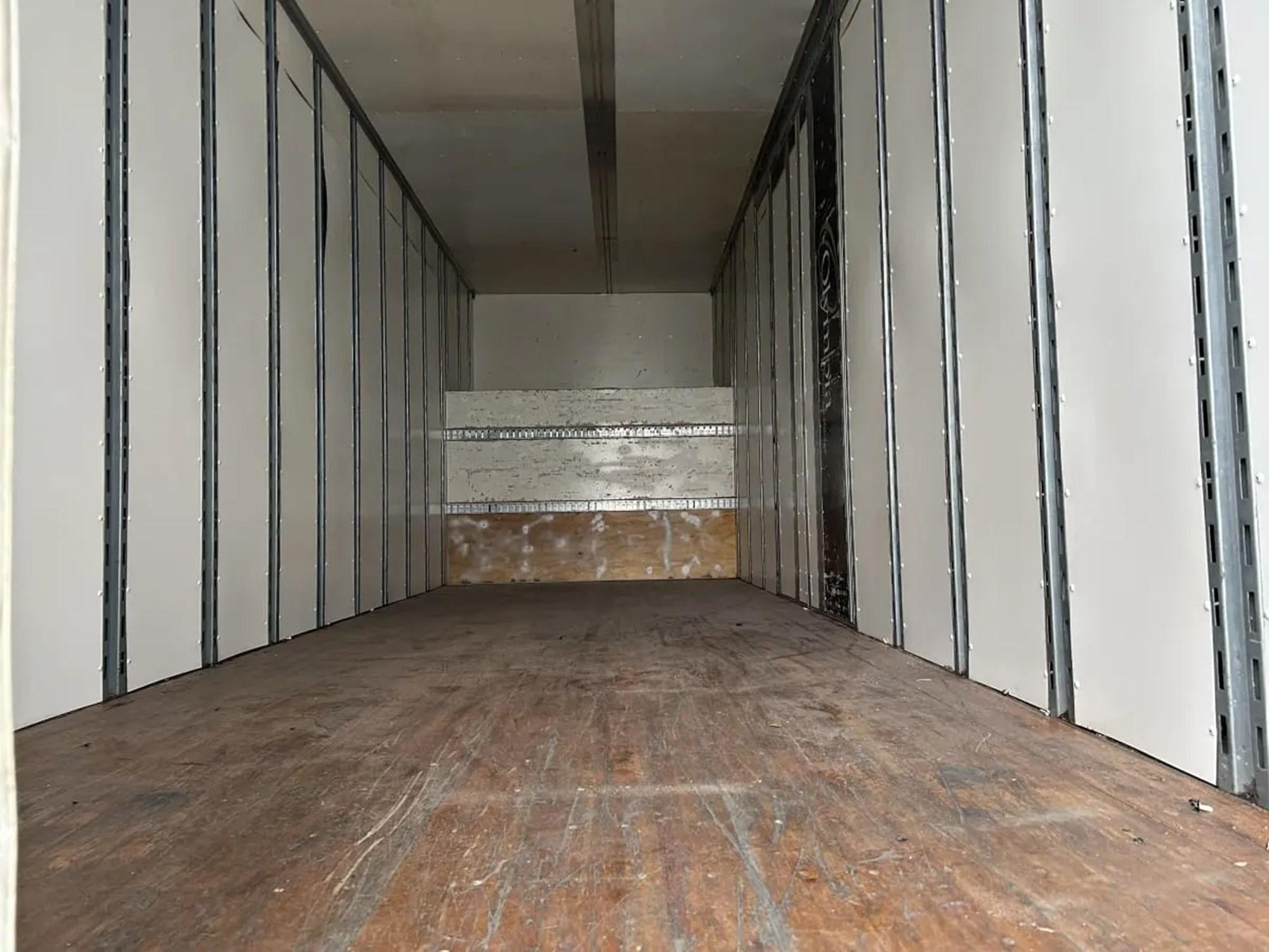 2019 Freightliner eM2 — photo 6