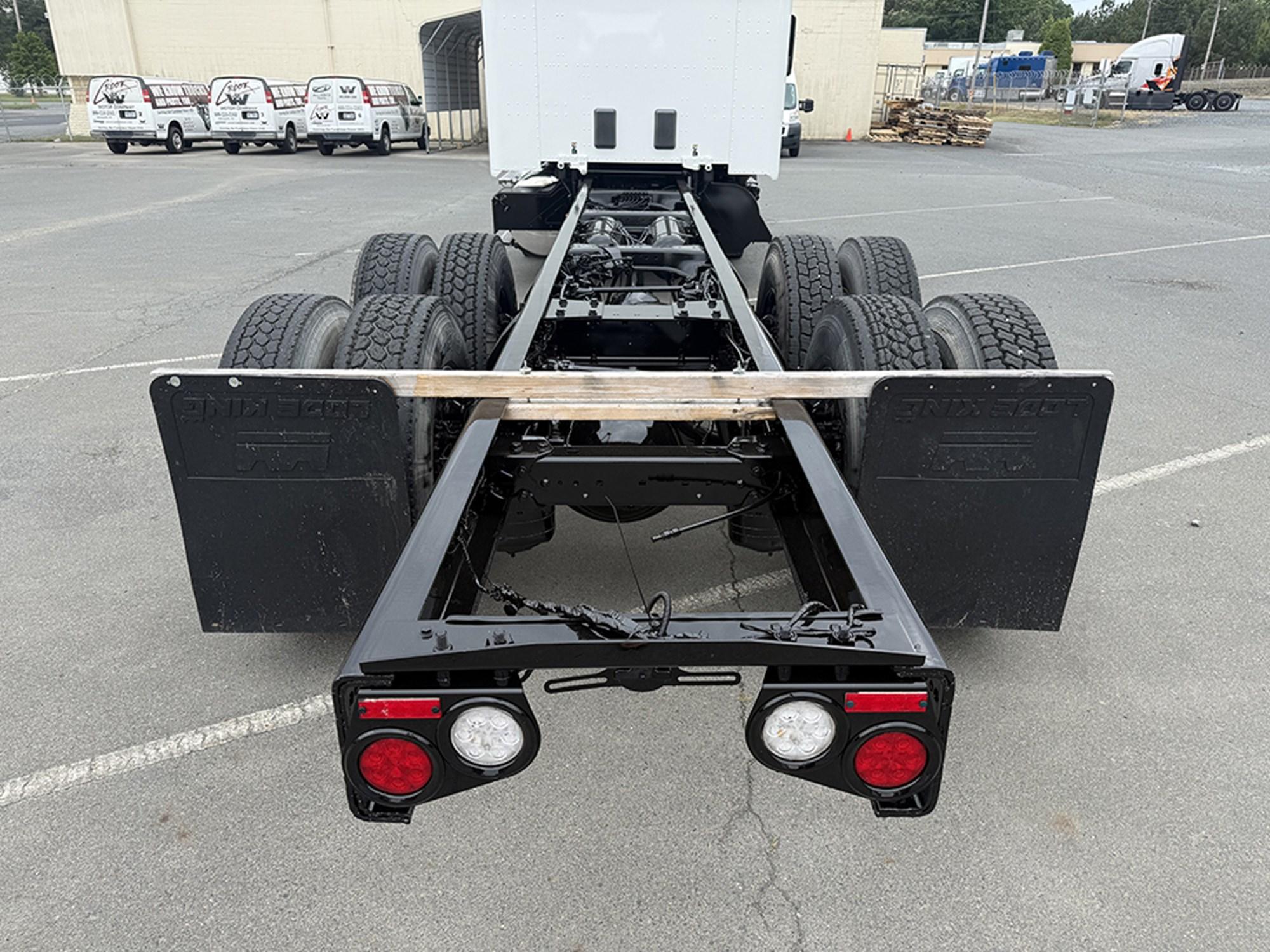 2017 Kenworth T880 — photo 5