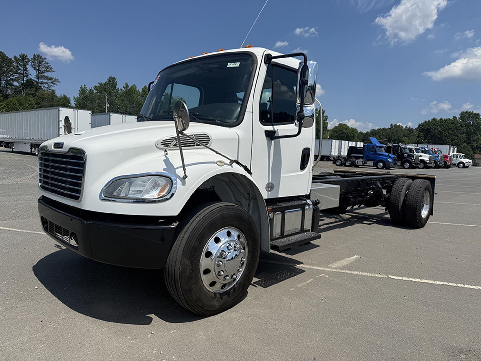 2020 Freightliner eM2